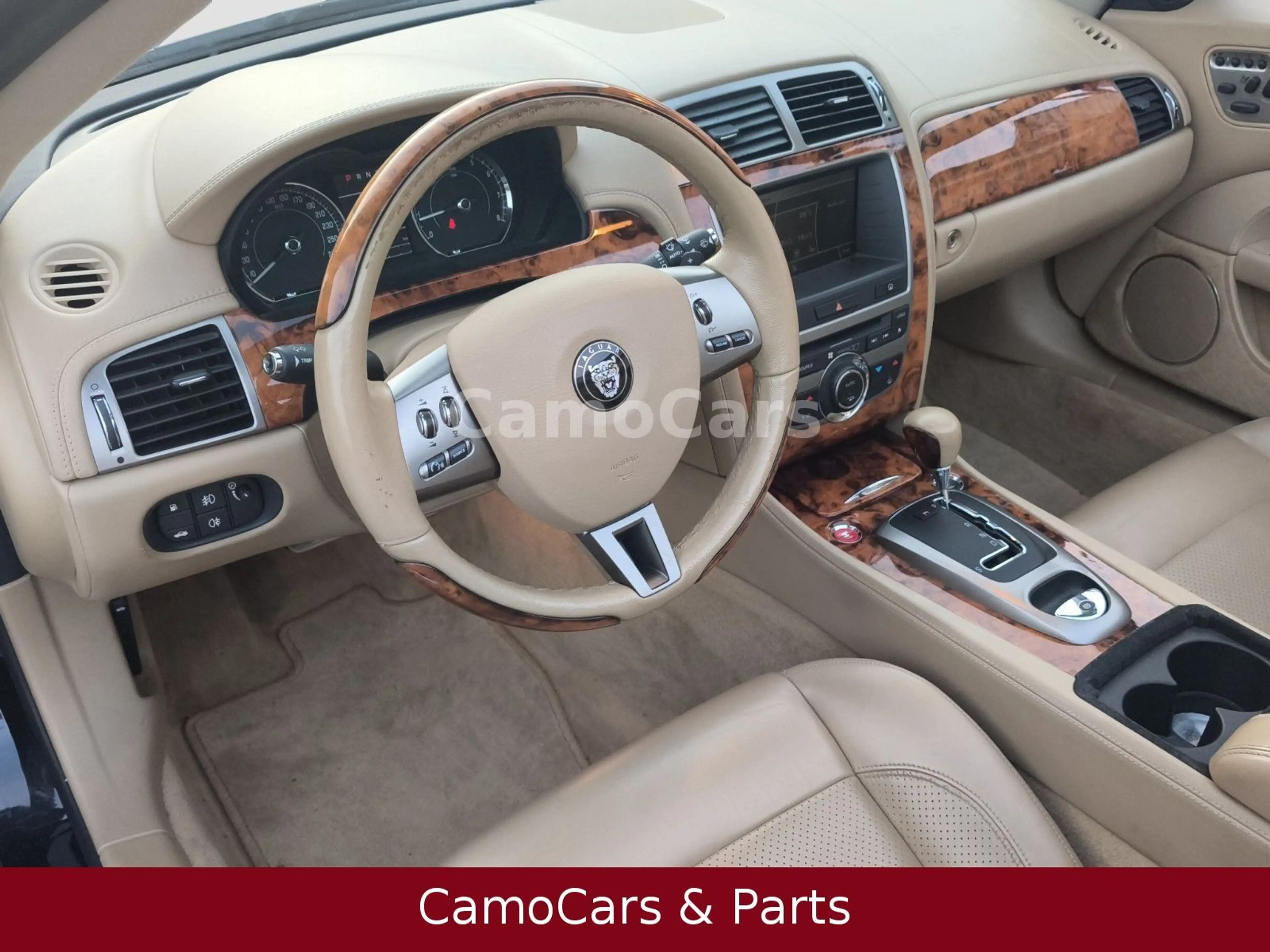 Jaguar XK Cabriolet 4.2 Leder Navi PDC — photo 7