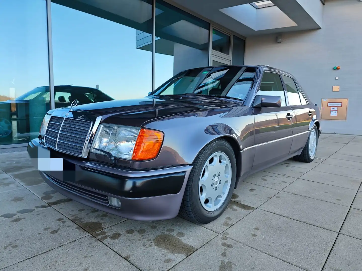 Mercedes-Benz E 500 Deutsches Auto H-Kennzeichen Violet - 1