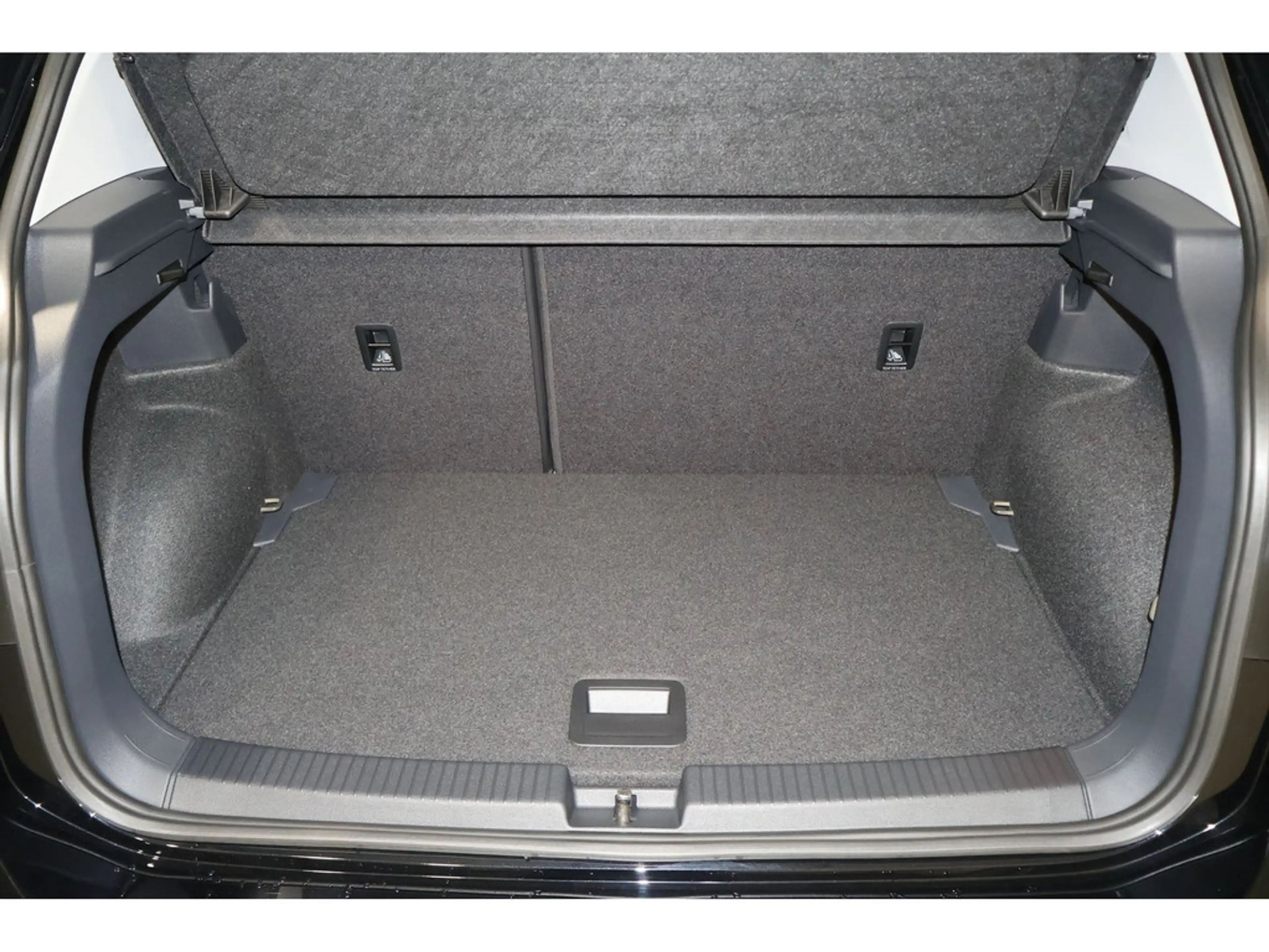 Volkswagen T-Cross Life 1.0 l TSI 85 kW 116 PS 7- Rear View/Digital Cockpit Pro — photo 7