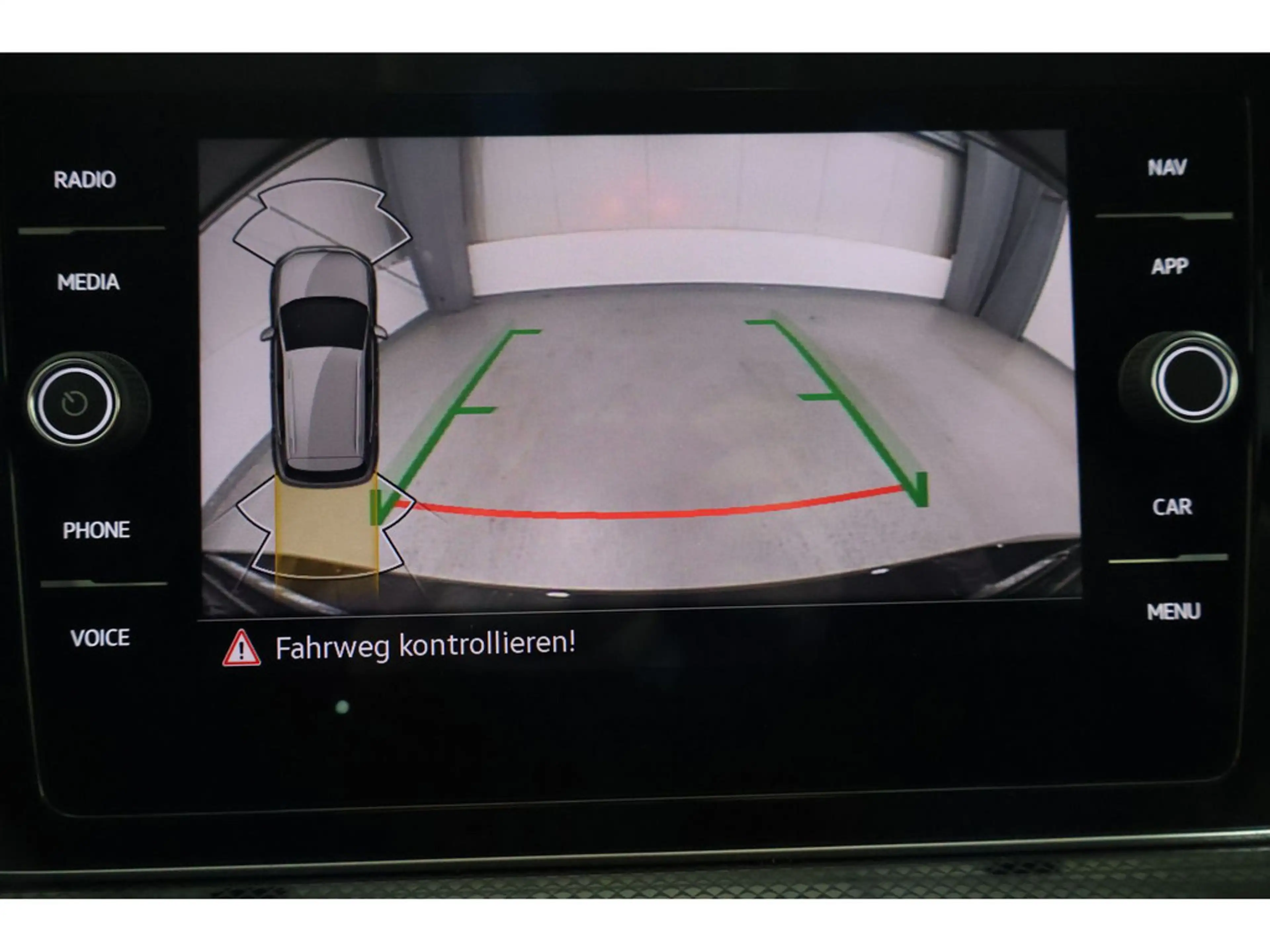 Volkswagen T-Cross Life 1.0 l TSI 85 kW 116 PS 7- Rear View/Digital Cockpit Pro — photo 12