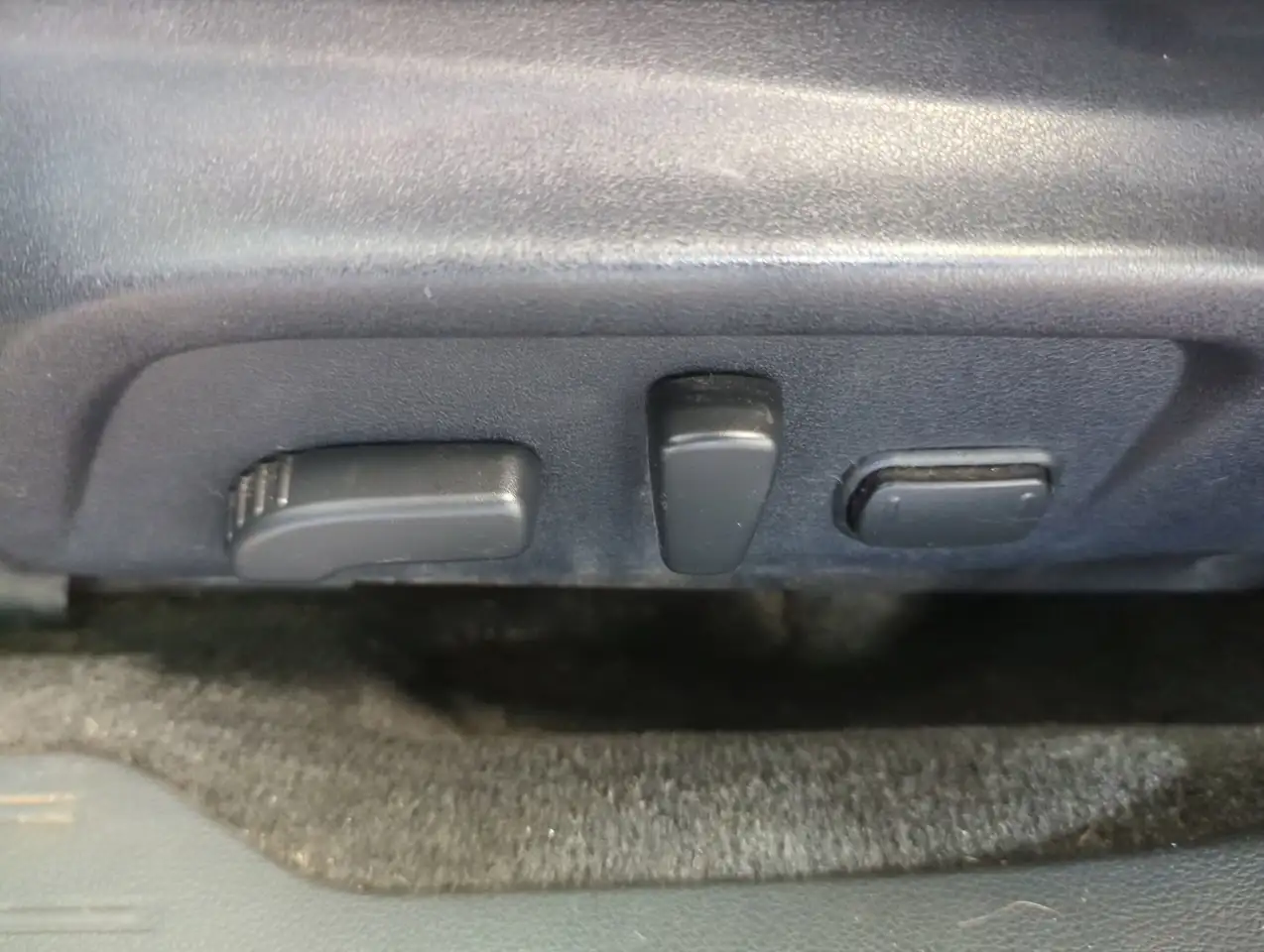 Subaru OUTBACK photo Subaru OUTBACK