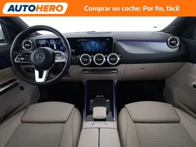 Mercedes-Benz GLA view 13