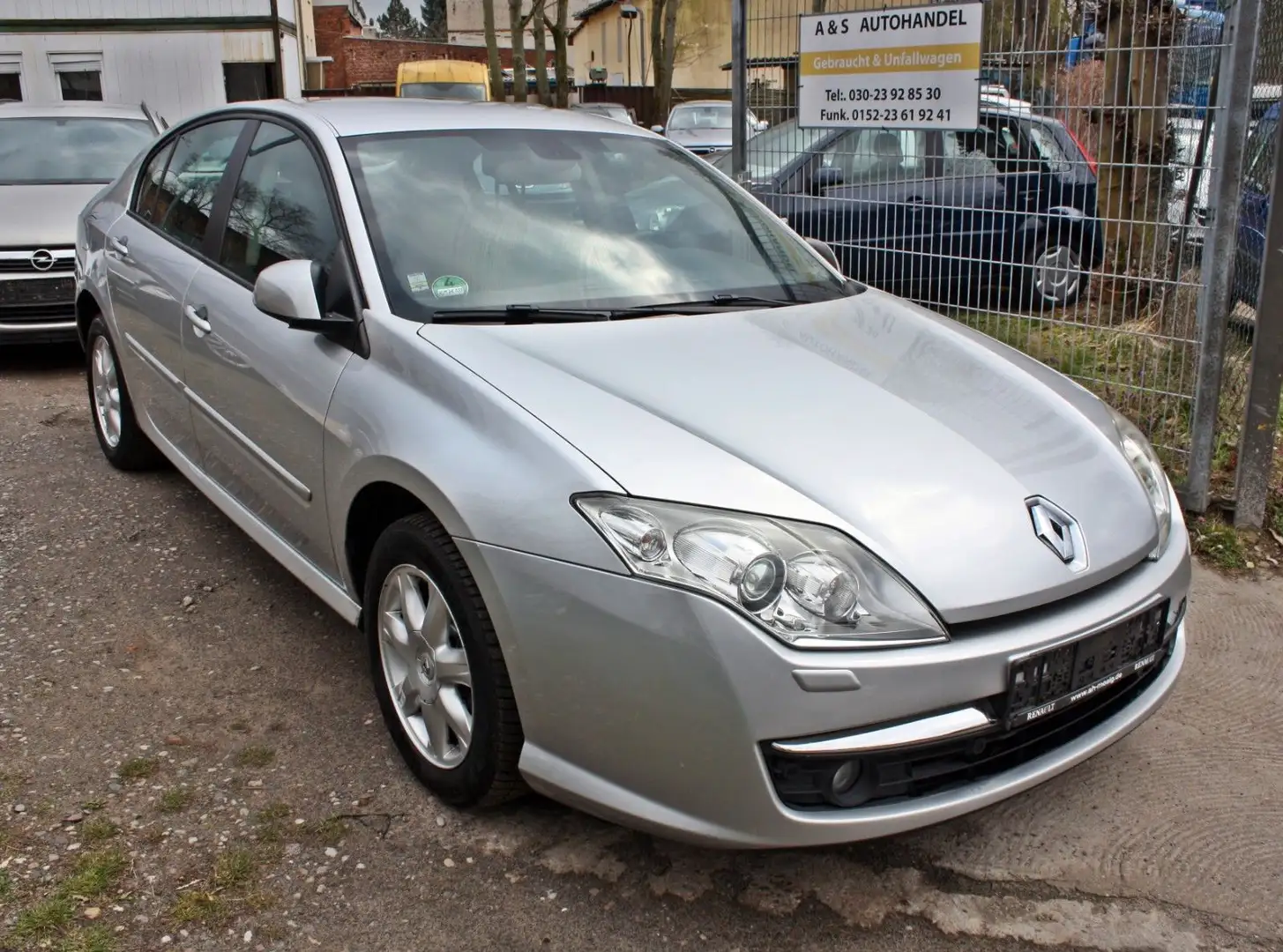 Renault Laguna III Expression / Automatik/TÜV/AU 02/2027 Gris - 1