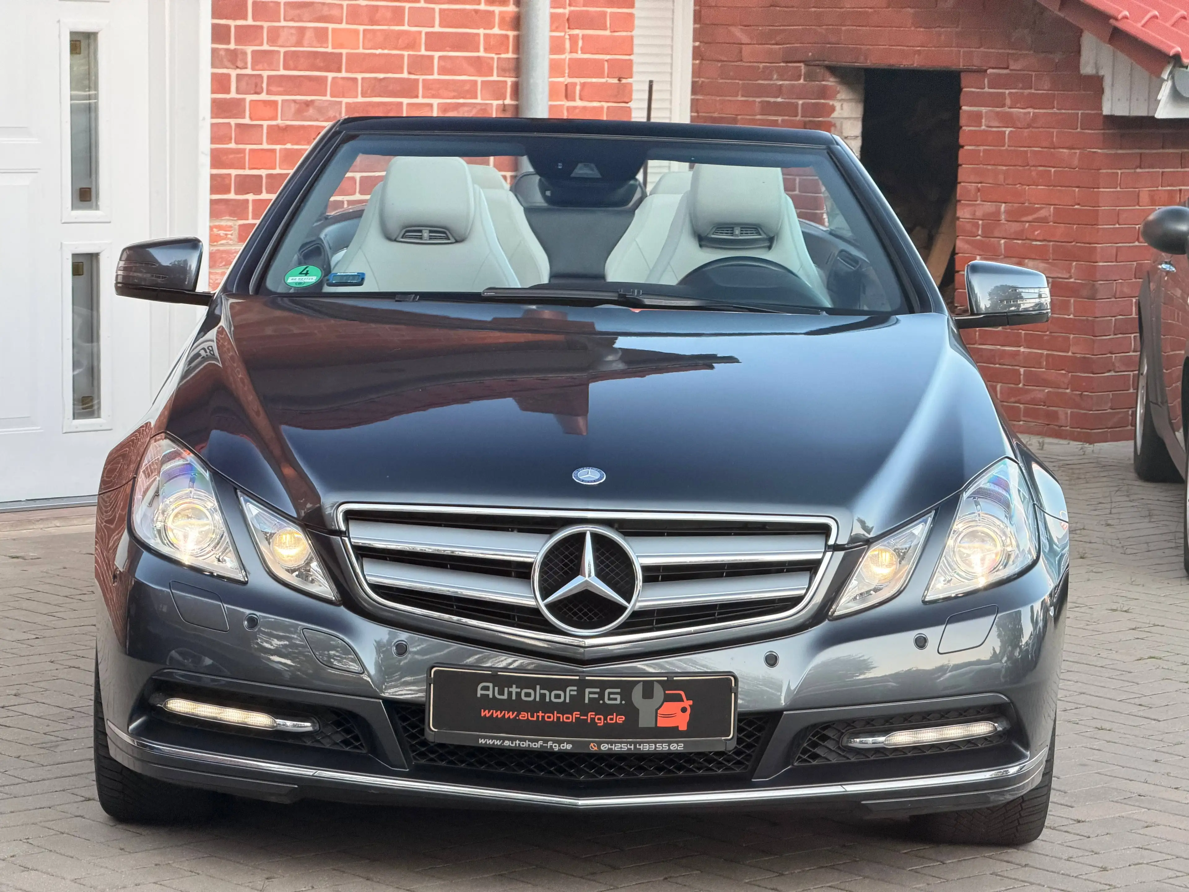 Mercedes-Benz E 250 Cabrio CDI BlueEfficiency*NAVI/AIRSCARF/AC — photo 2