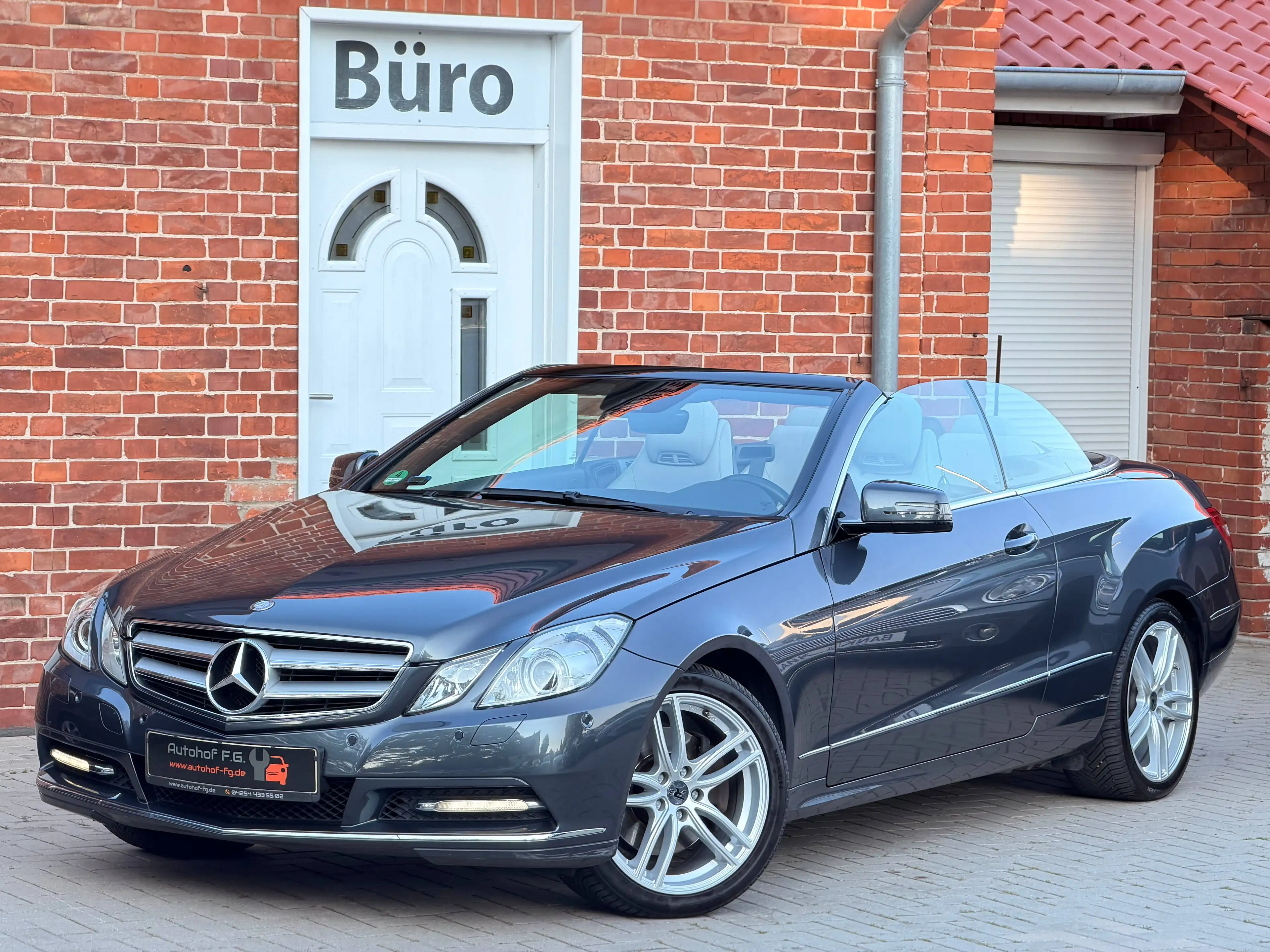 Mercedes-Benz E 250 Cabrio CDI BlueEfficiency*NAVI/AIRSCARF/AC