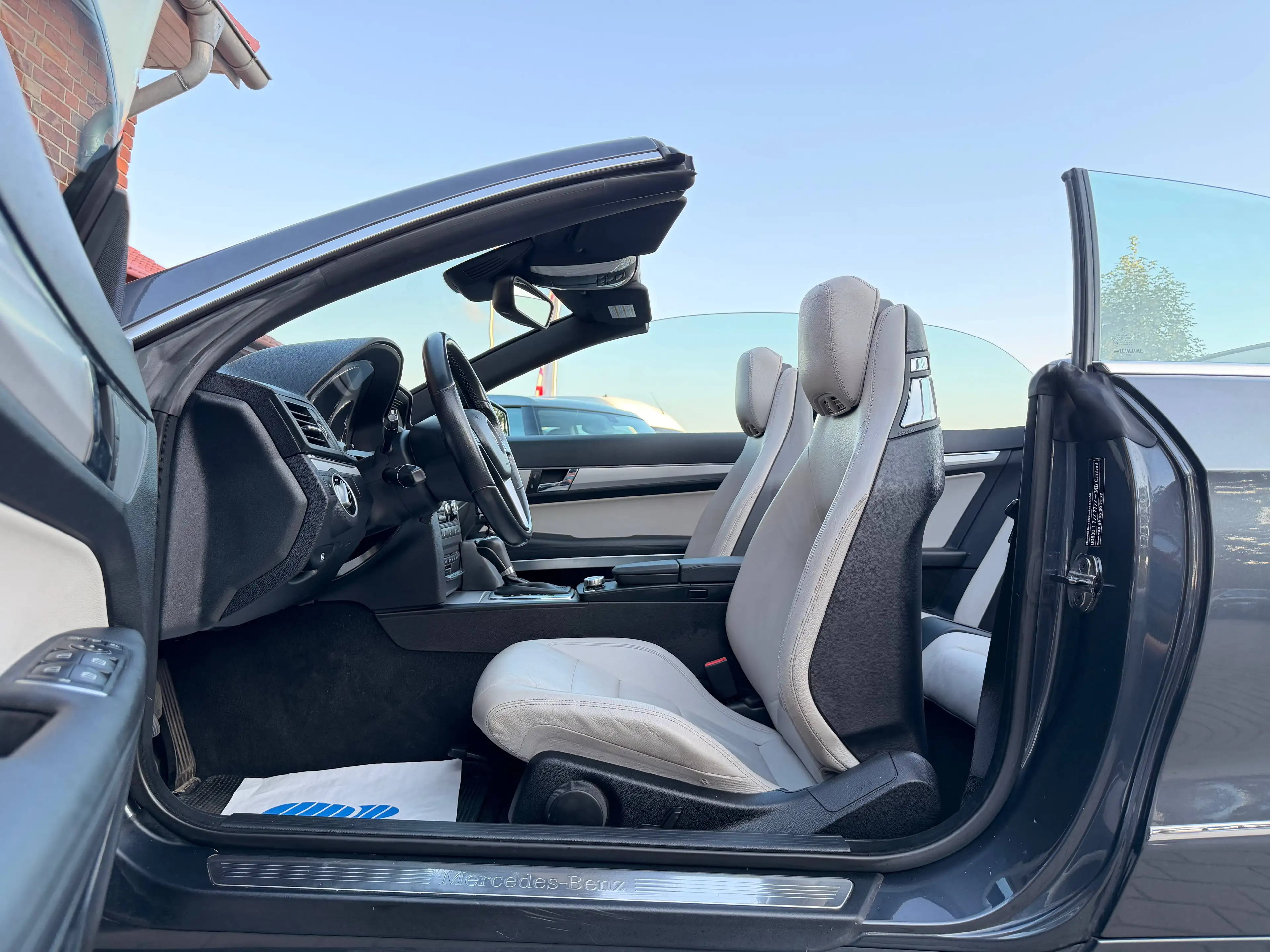 Mercedes-Benz E 250 Cabrio CDI BlueEfficiency*NAVI/AIRSCARF/AC — photo 14