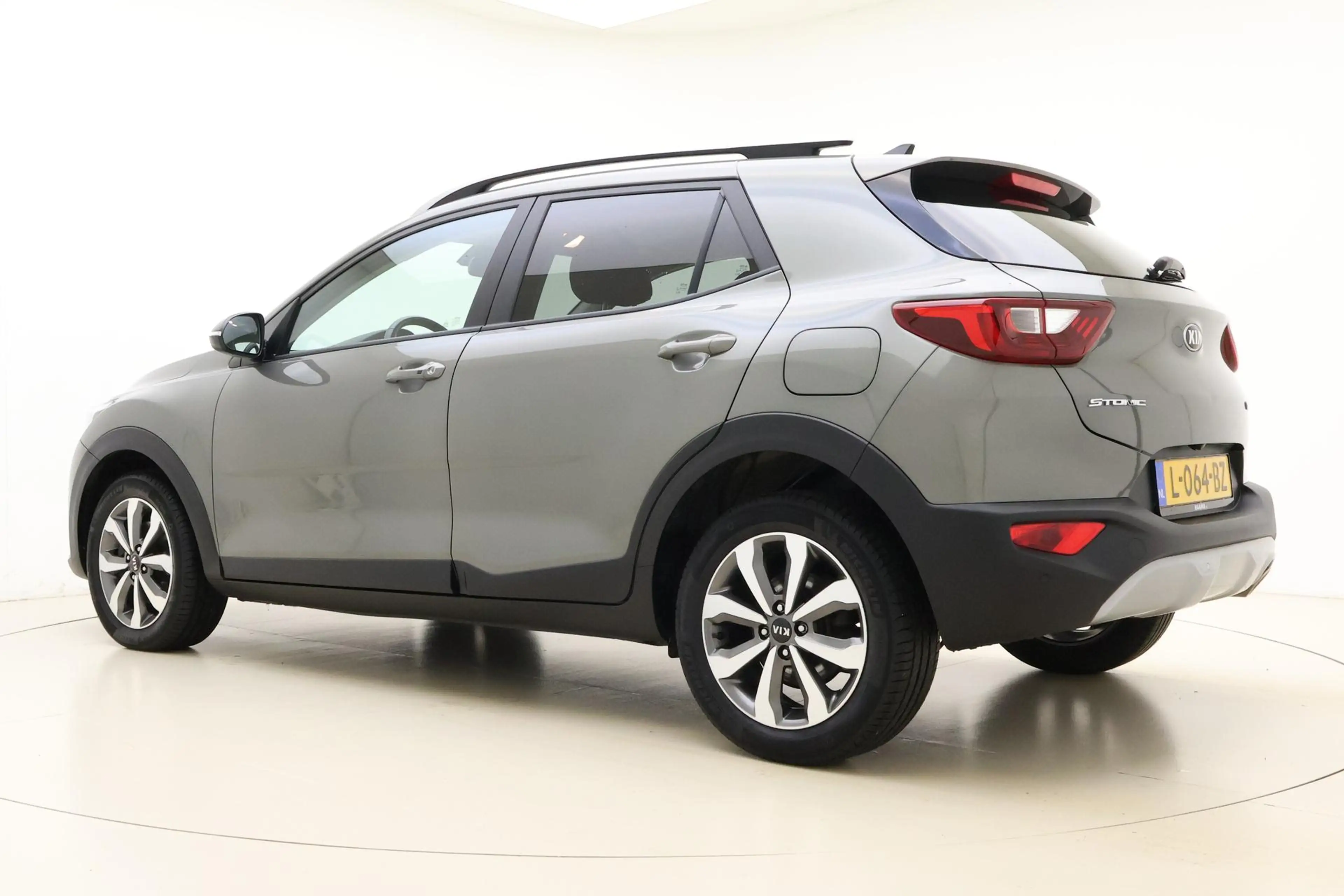 Kia Stonic 1.0 T-GDi 100pk MHEV Dynamic Plus Line | Kia Garan — photo 12