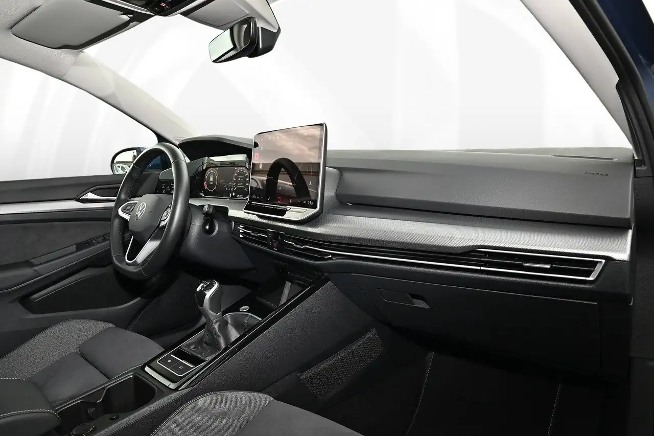 Volkswagen Golf VIII 1.5 TSI Style 10