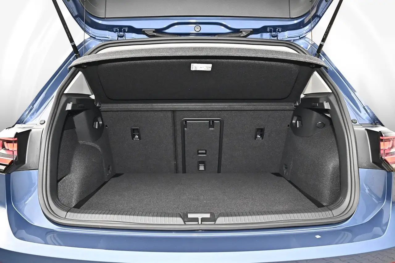 Volkswagen Golf VIII 1.5 TSI Style 9