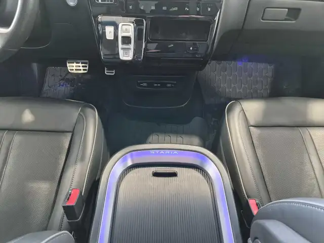 Hyundai Staria view 12