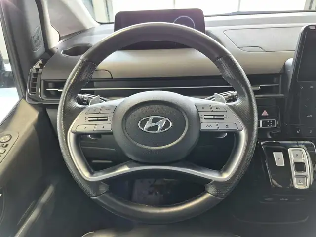 Hyundai Staria view 10