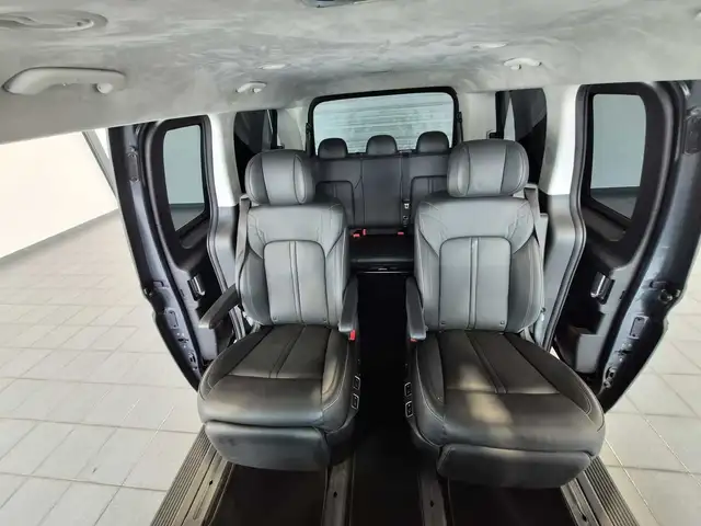 Hyundai Staria view 14