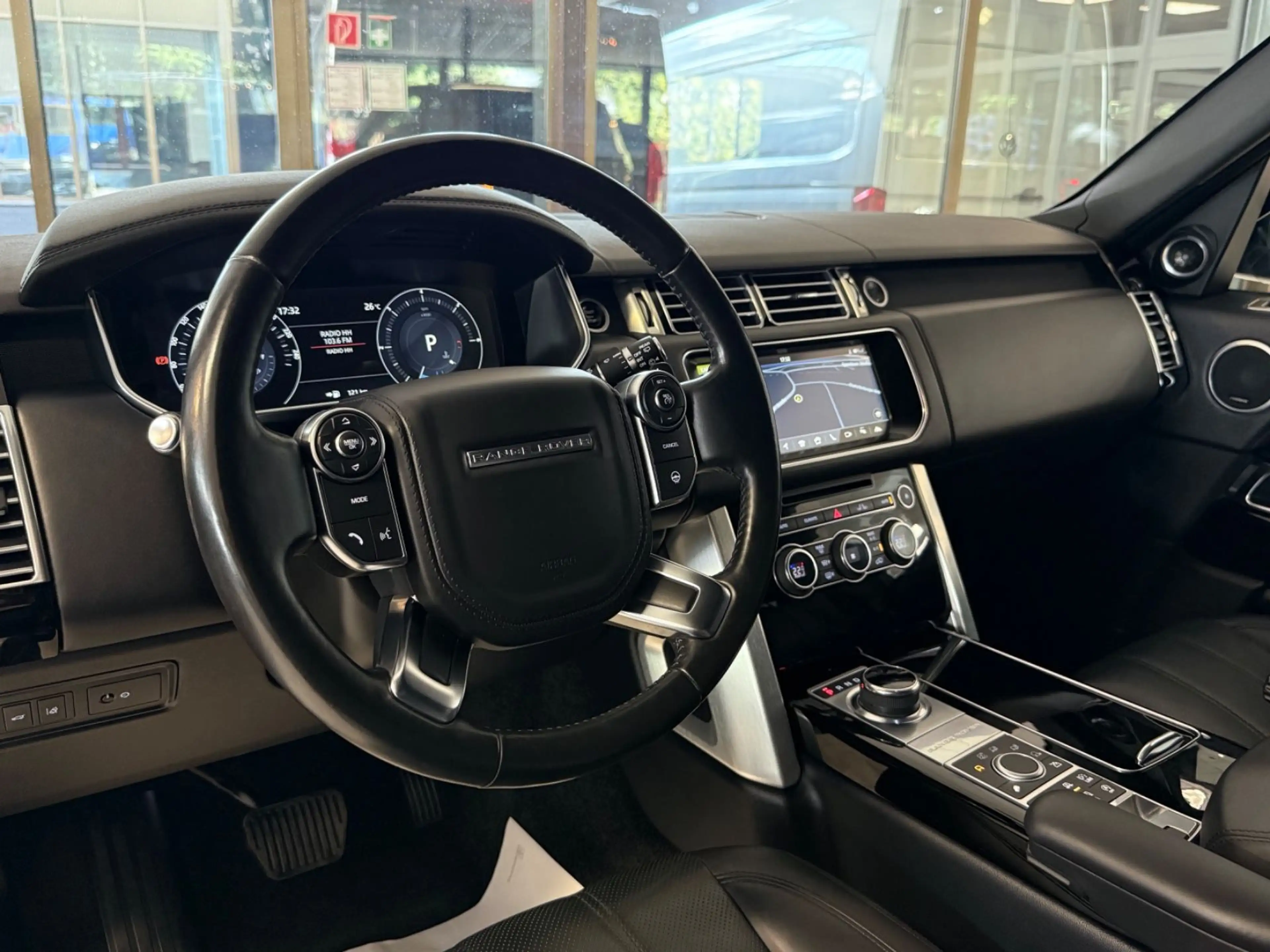 Land Rover Range Rover 3.0 D 3xTV 360CAM HEAD-UP MEMORY LED — photo 14