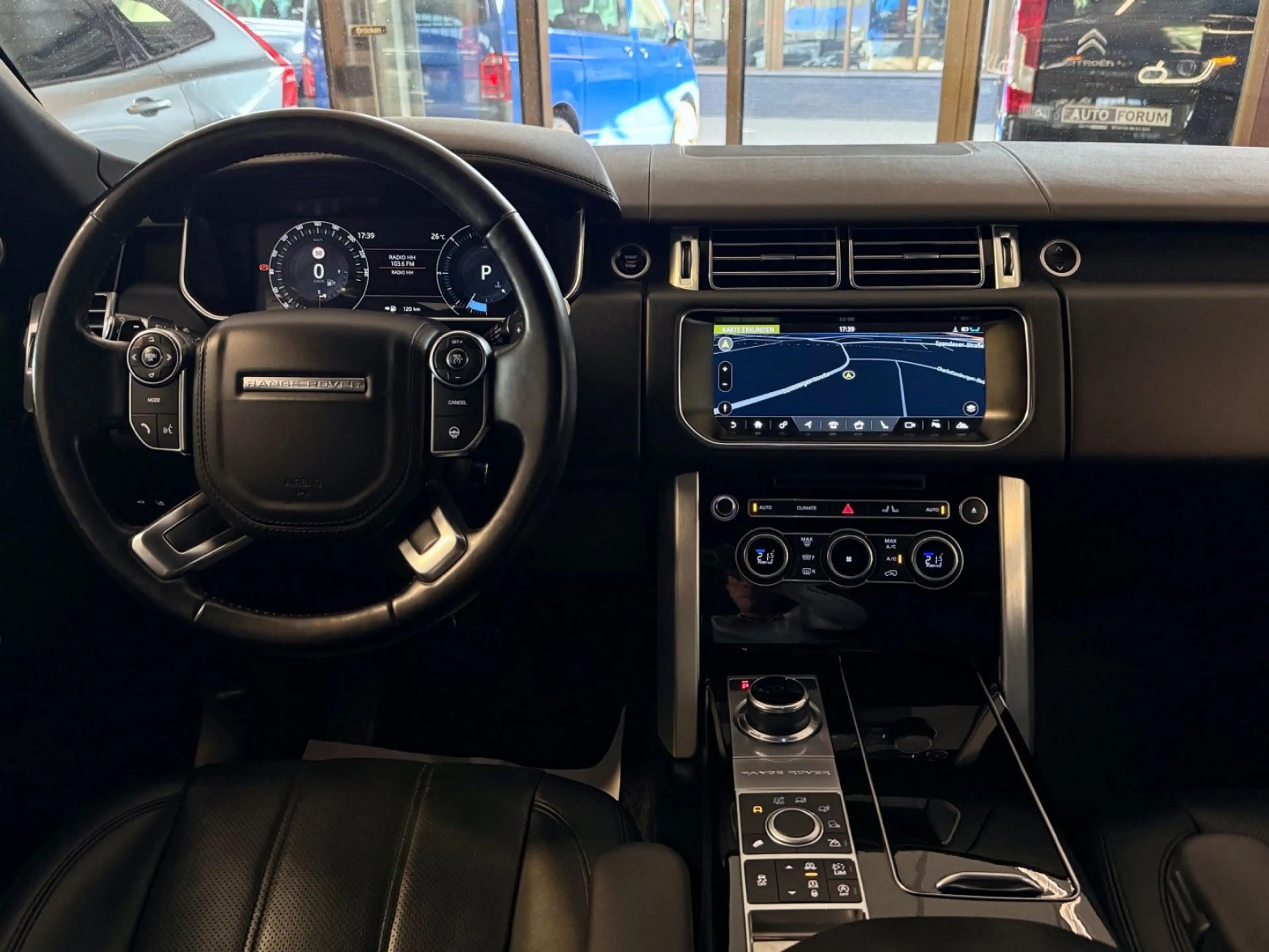 Land Rover Range Rover 3.0 D 3xTV 360CAM HEAD-UP MEMORY LED — photo 15