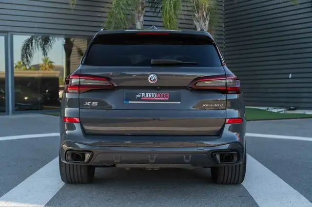 BMW X5 view 5