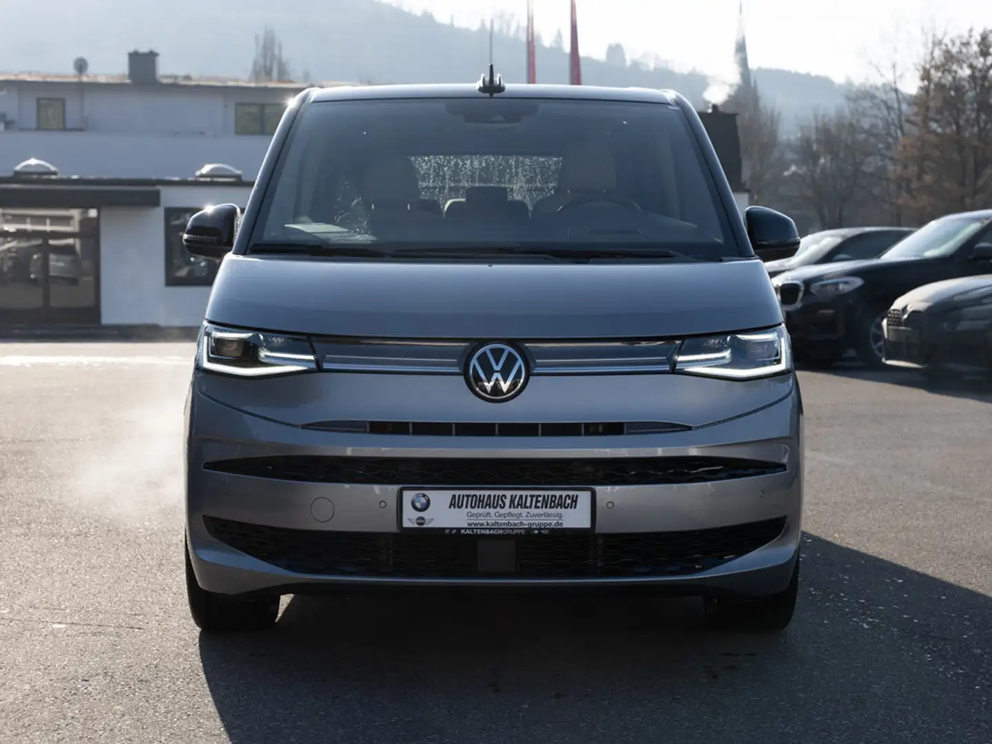 Volkswagen T7 Multivan 2.0 TDI Edition LR PANO STANDHZ Blau - 2