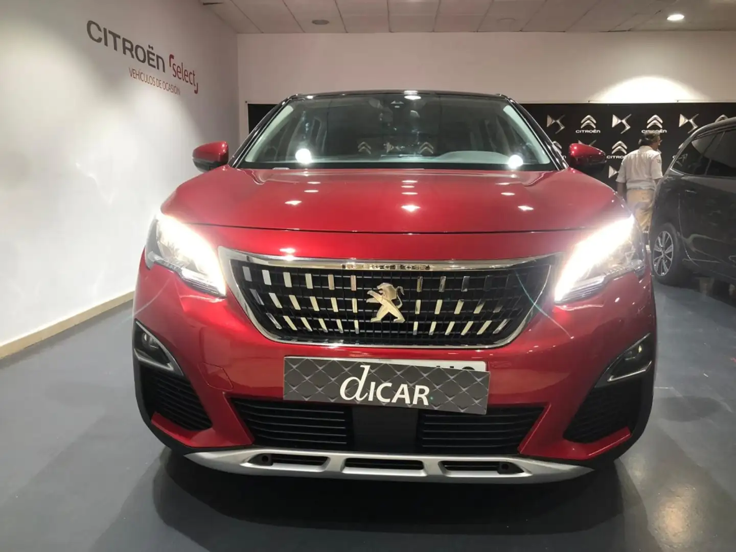 Peugeot 3008 1.5BlueHDi Active S&S 130 Rot - 1