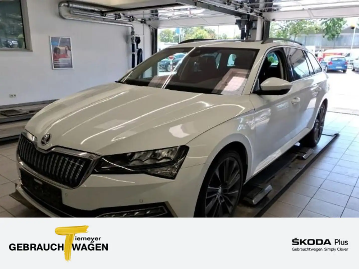 Skoda Superb Combi 1.4 iV LED NAVI PANO LM19 AHK Weiß - 1