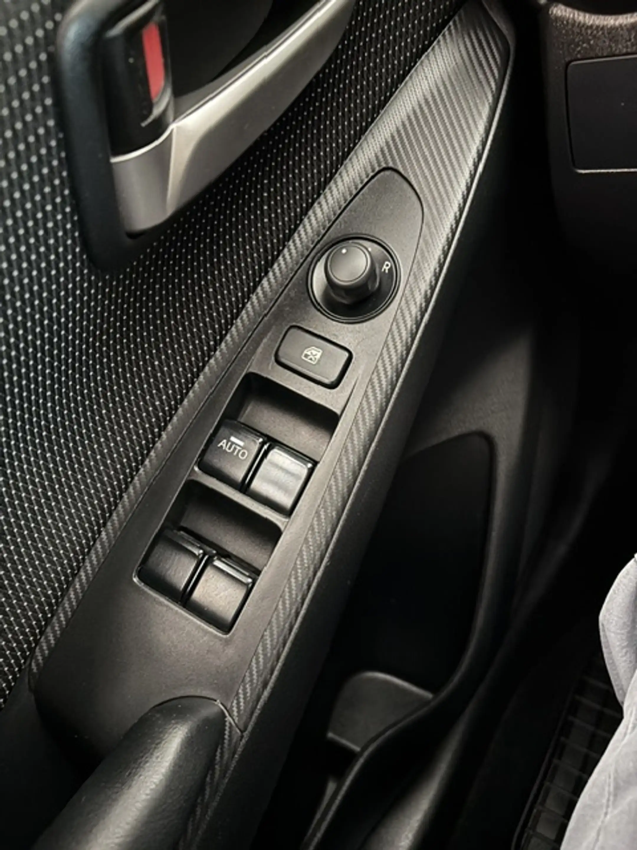 Mazda 2 Homura — photo 11