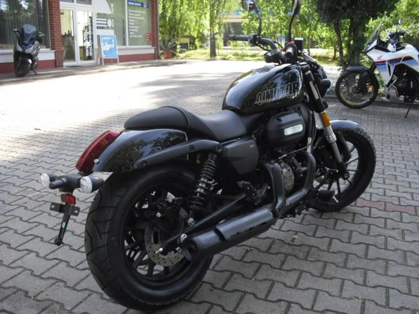 QJ Motor SRV12 Schwarz - 2