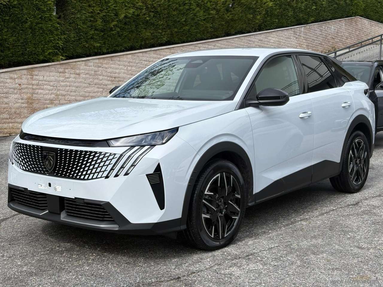 Peugeot 3008 Hybrid 136 e-DCS6 Allure