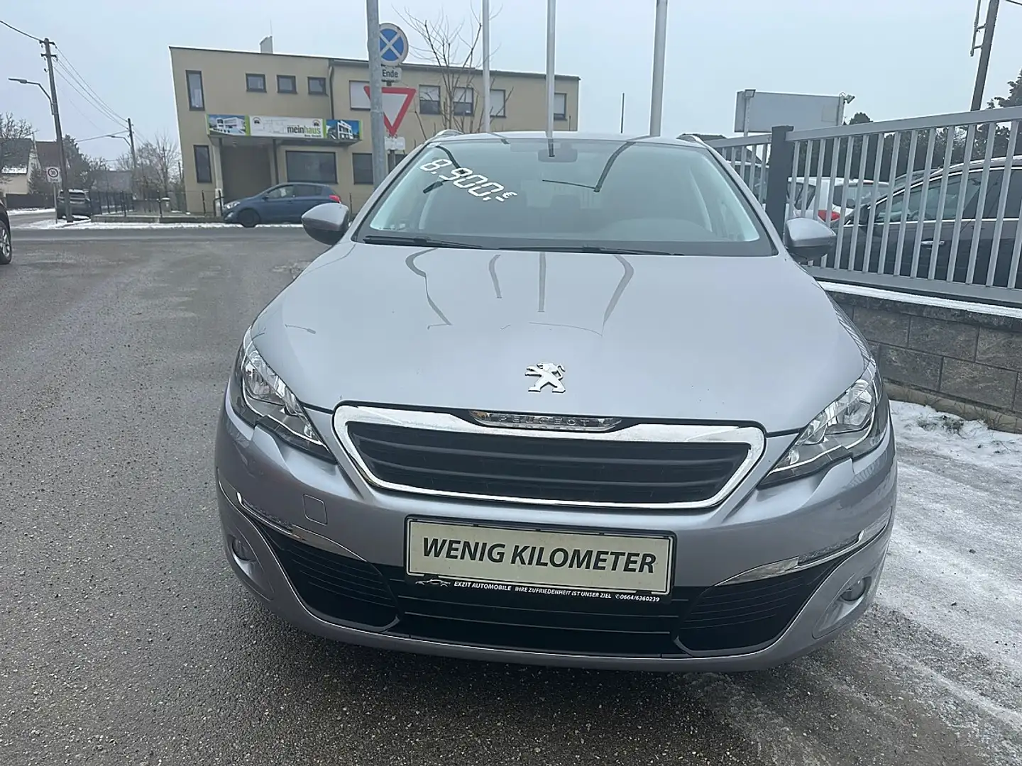 Peugeot 308 SW 1,2 PureTech 110 Style S&S Grau - 2