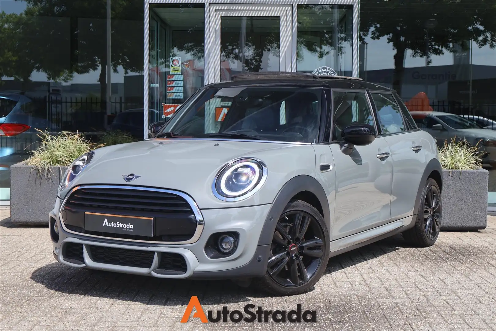 MINI John Cooper Works JCW 136pk | Keyless | Pano | Carplay | Virtual | N Grau - 1