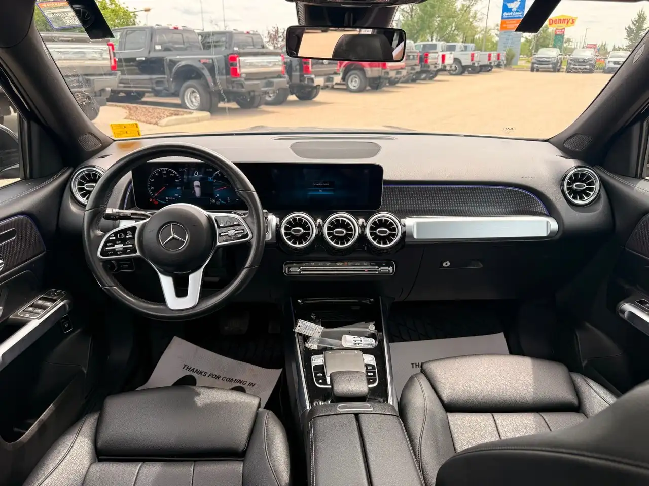 Mercedes-Benz GLB снимка Mercedes-Benz GLB