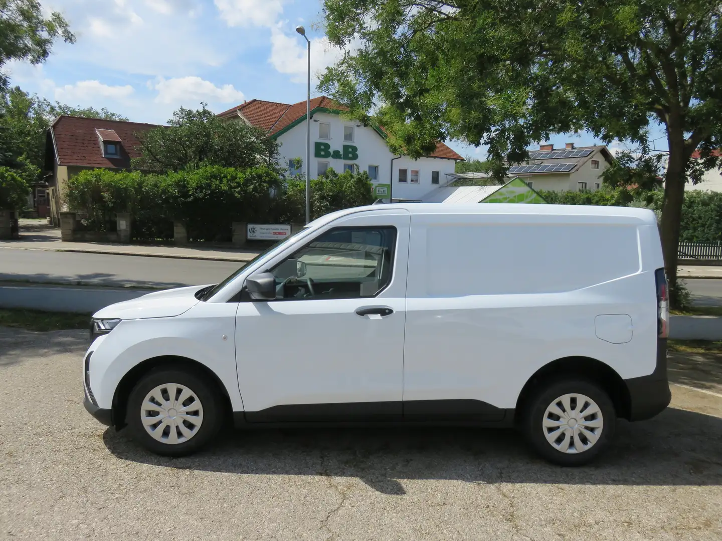Ford Transit Courier 1,0 Ecoboost Trend Automatik Weiß - 2