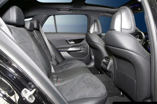 Mercedes-Benz E-Class view 9