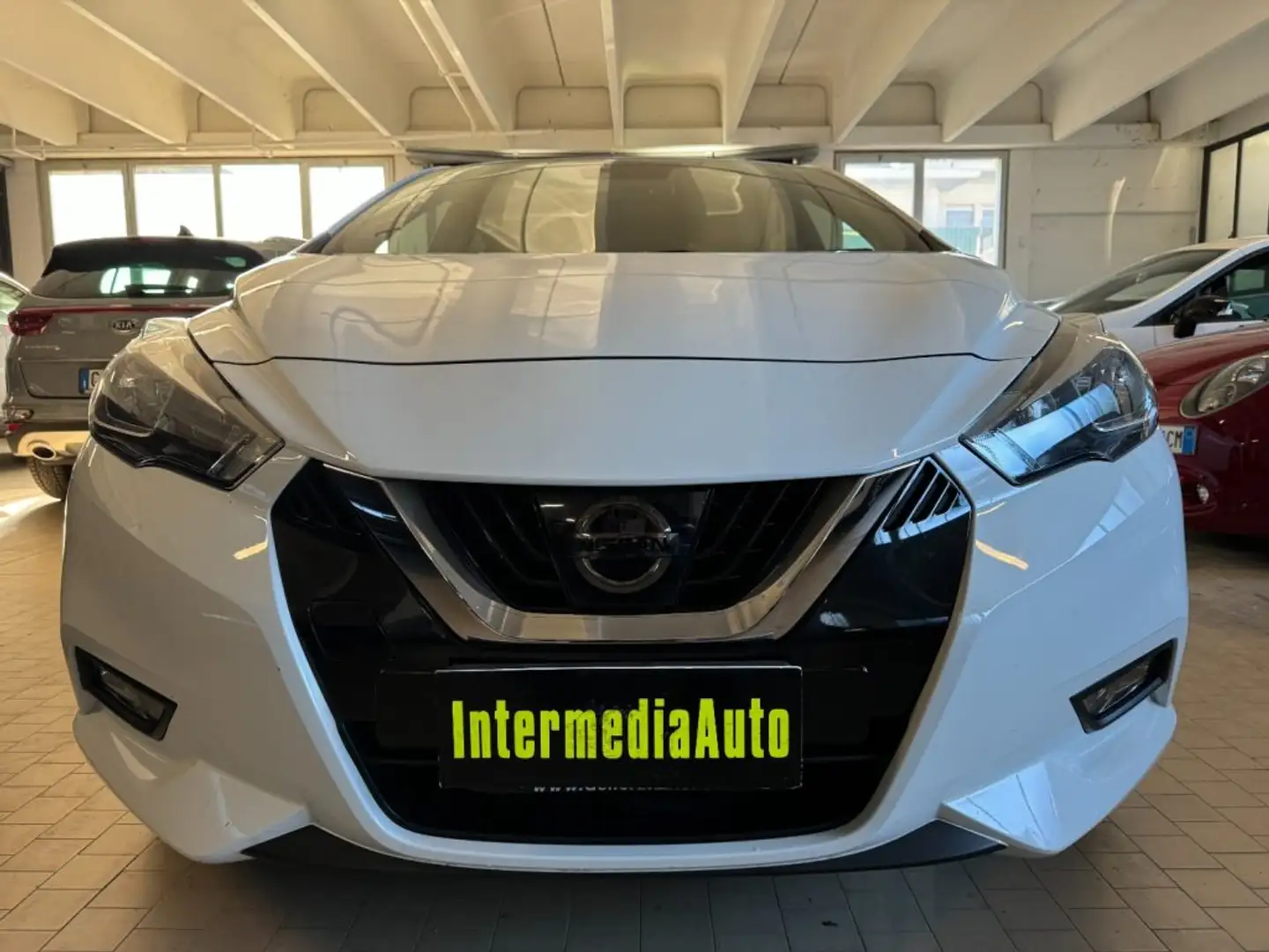 Nissan Micra 1.5 dCi 8V 5 porte Tekna neopatentati Bianco - 2