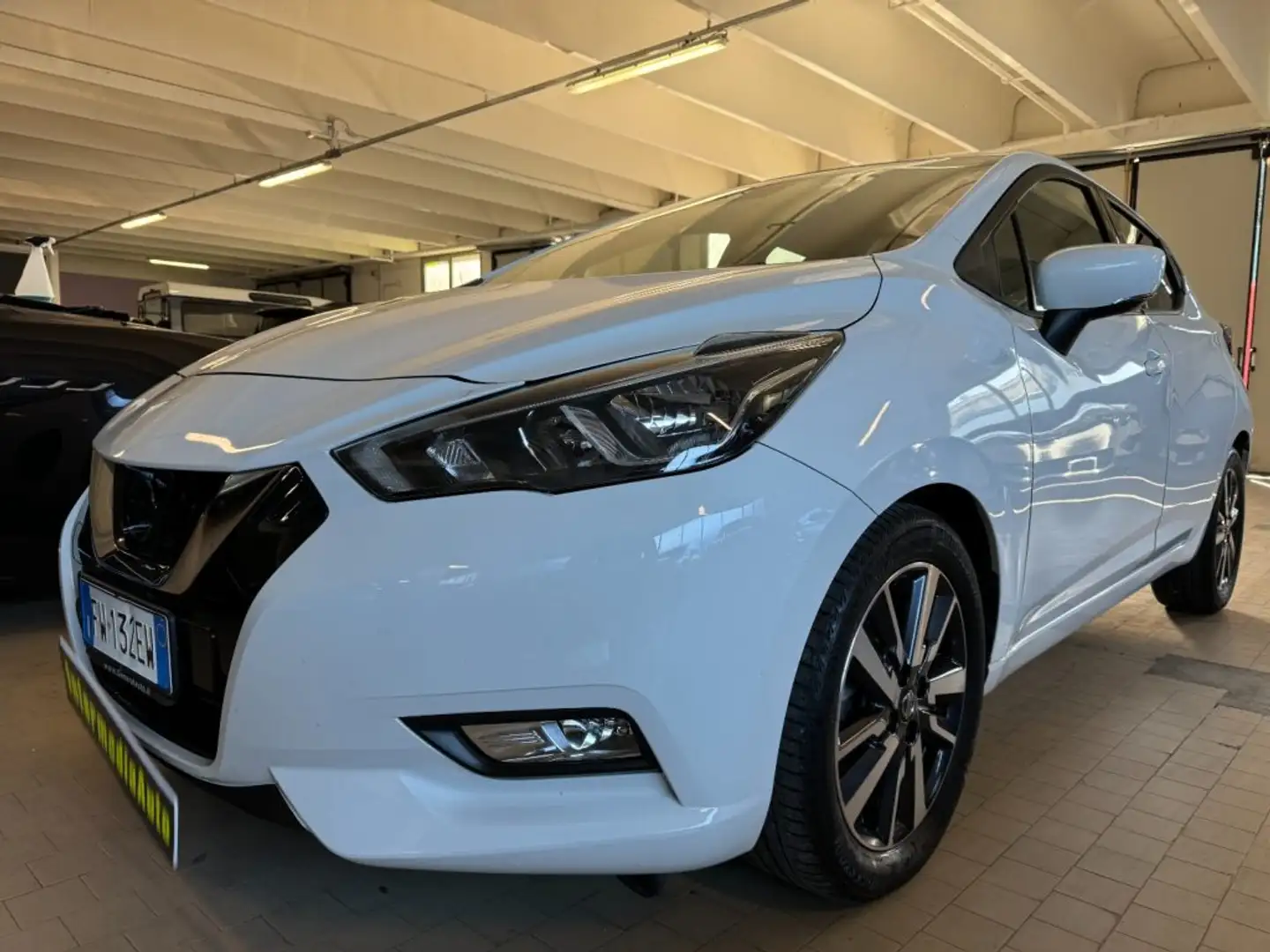 Nissan Micra 1.5 dCi 8V 5 porte Tekna neopatentati Bianco - 1