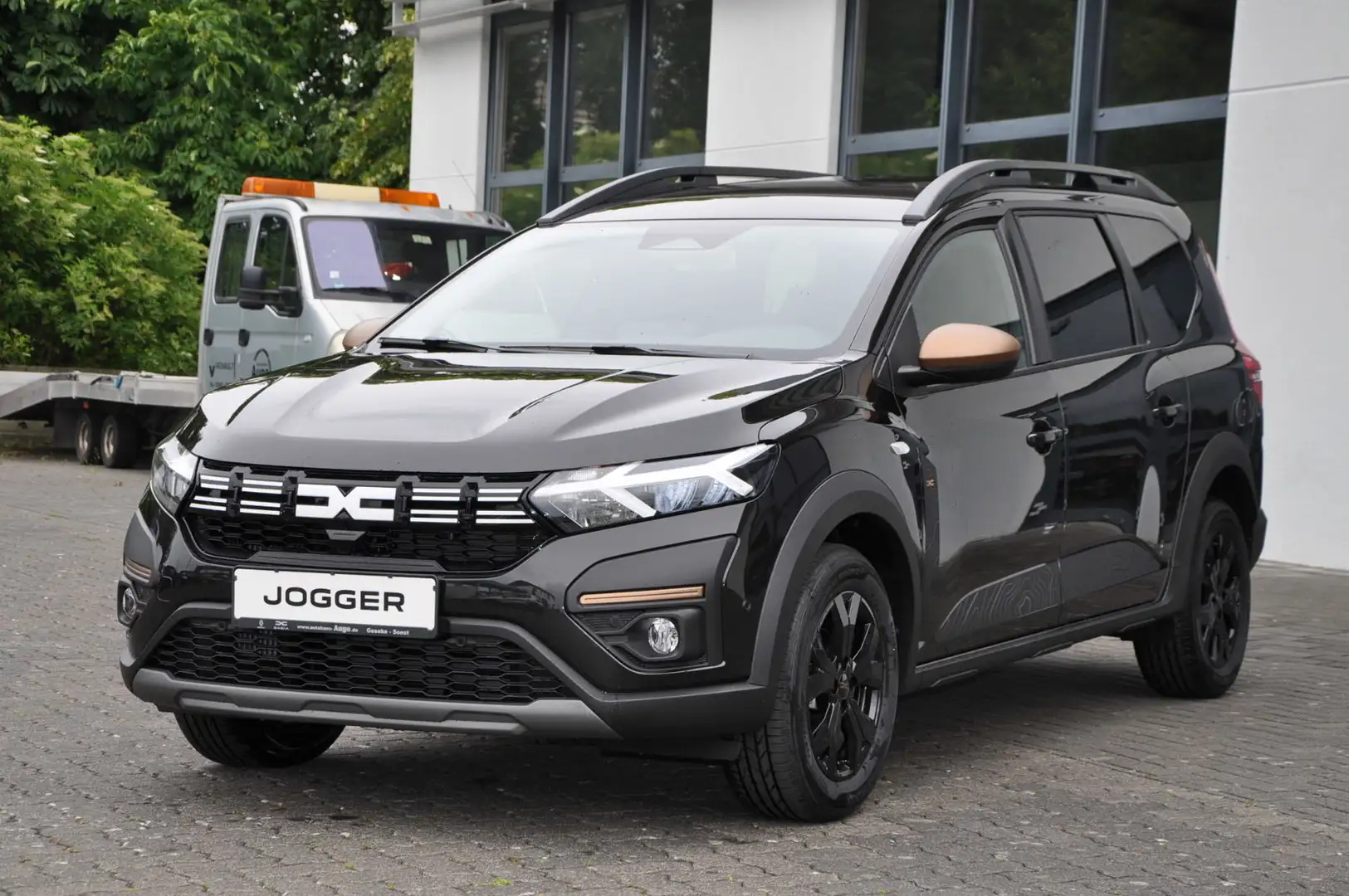 Dacia Jogger Extreme TCe 110 PDC*SHZ*NAV*CARPLAY Schwarz - 2