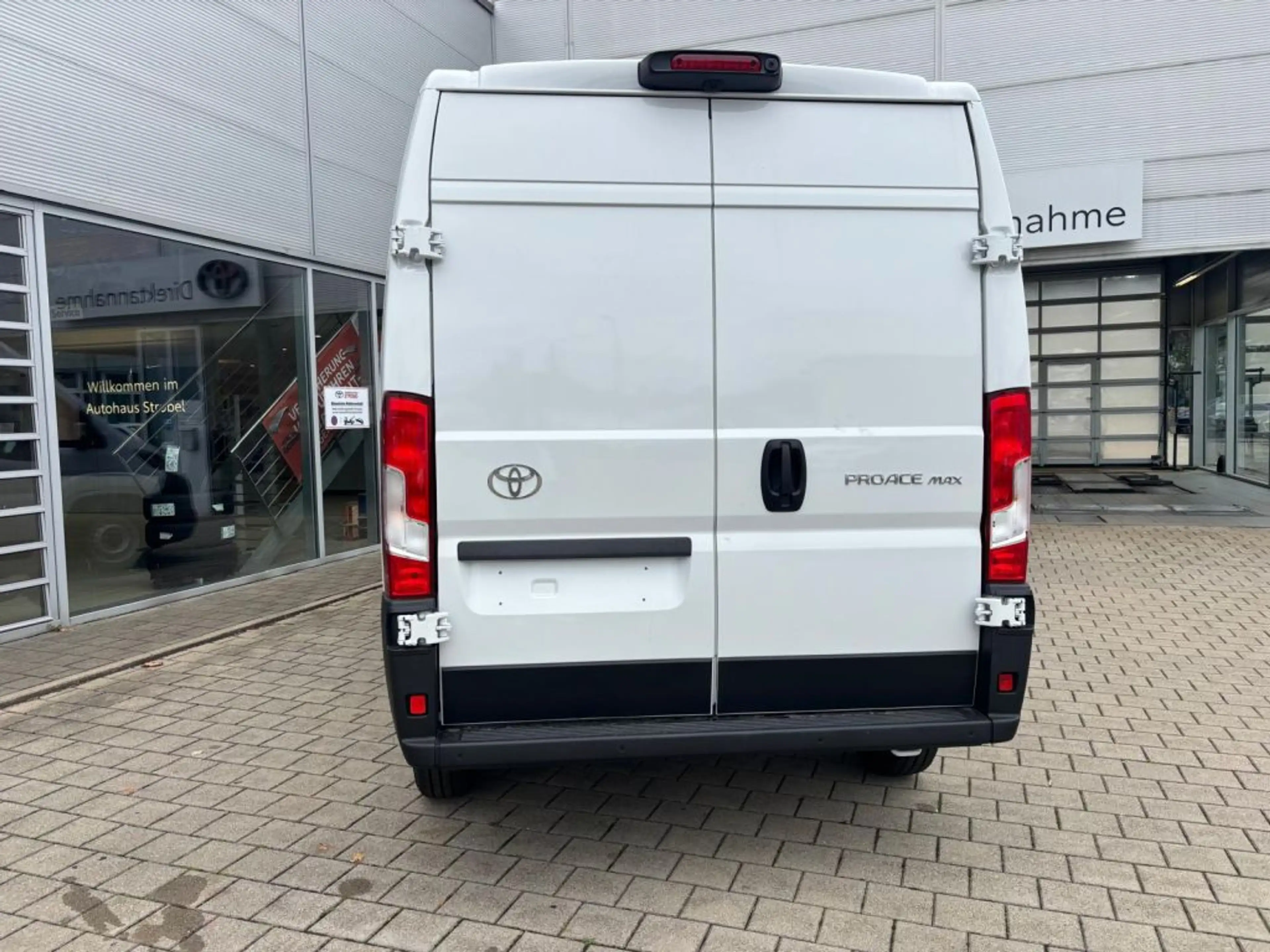 Toyota Proace Max 2.2-l-D 35 L3H2 Meister — photo 7