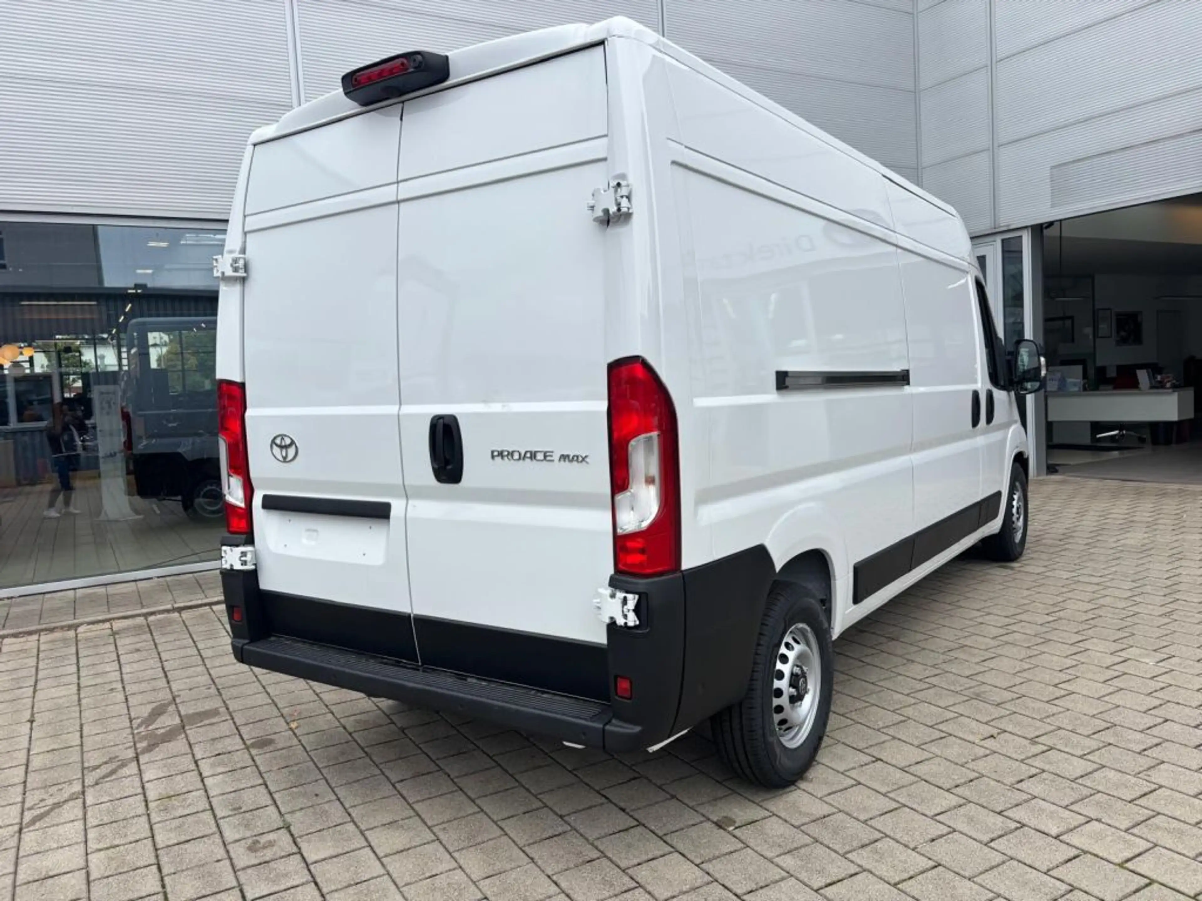 Toyota Proace Max 2.2-l-D 35 L3H2 Meister — photo 6