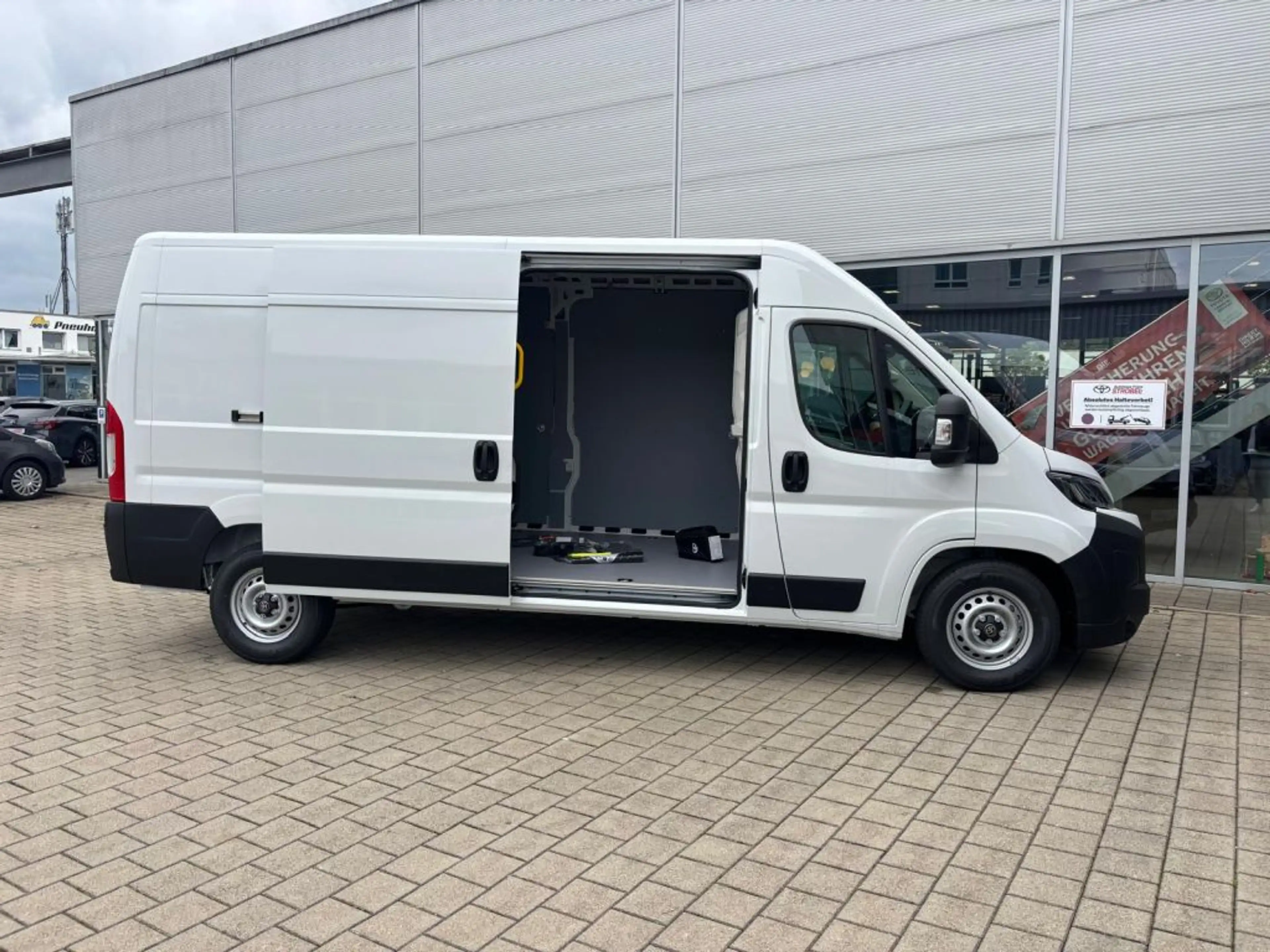 Toyota Proace Max 2.2-l-D 35 L3H2 Meister — photo 4