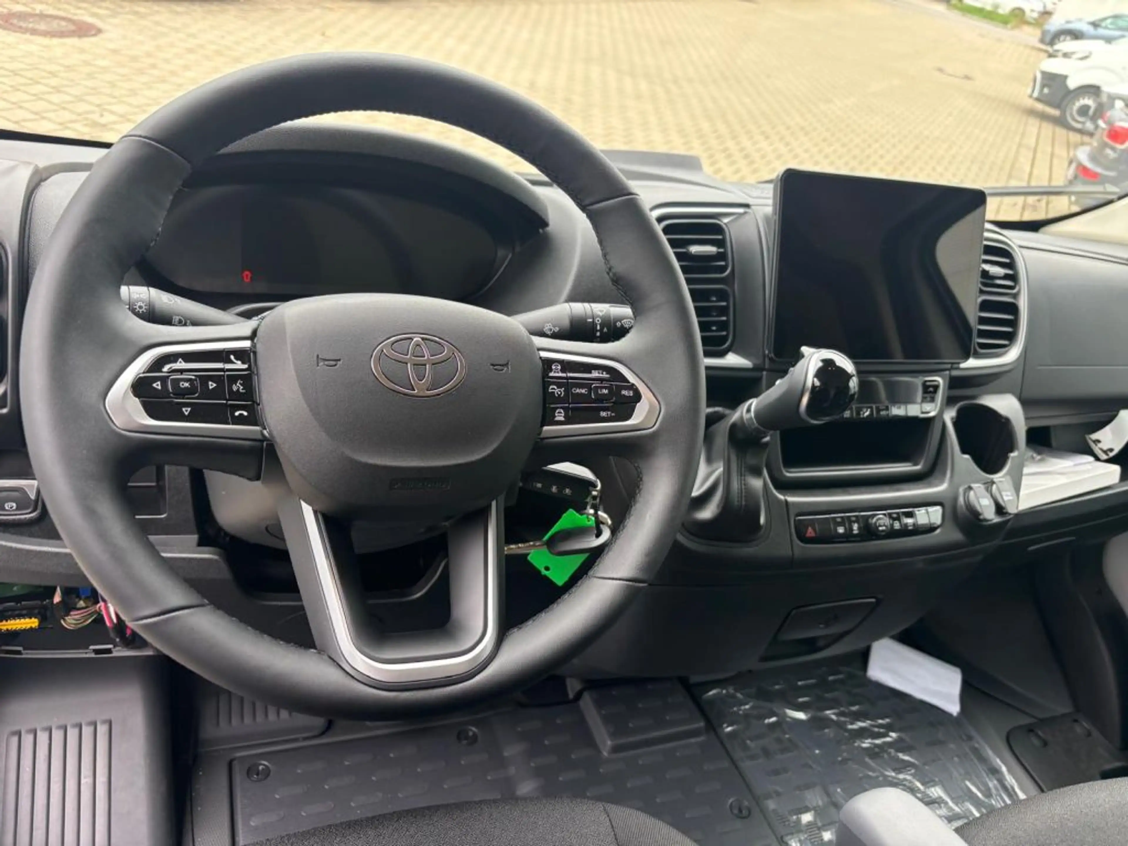 Toyota Proace Max 2.2-l-D 35 L3H2 Meister — photo 9
