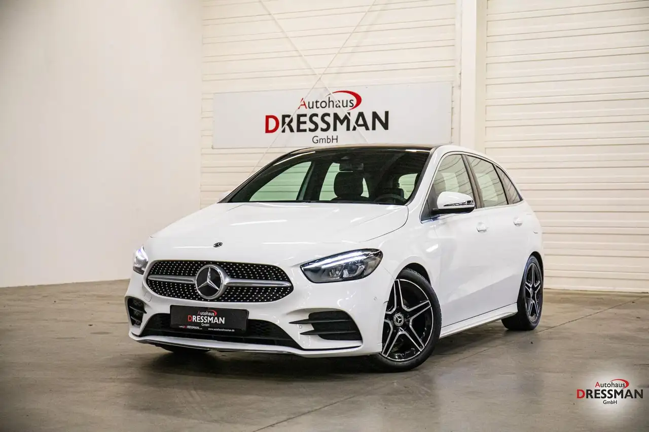 Mercedes-Benz B 180