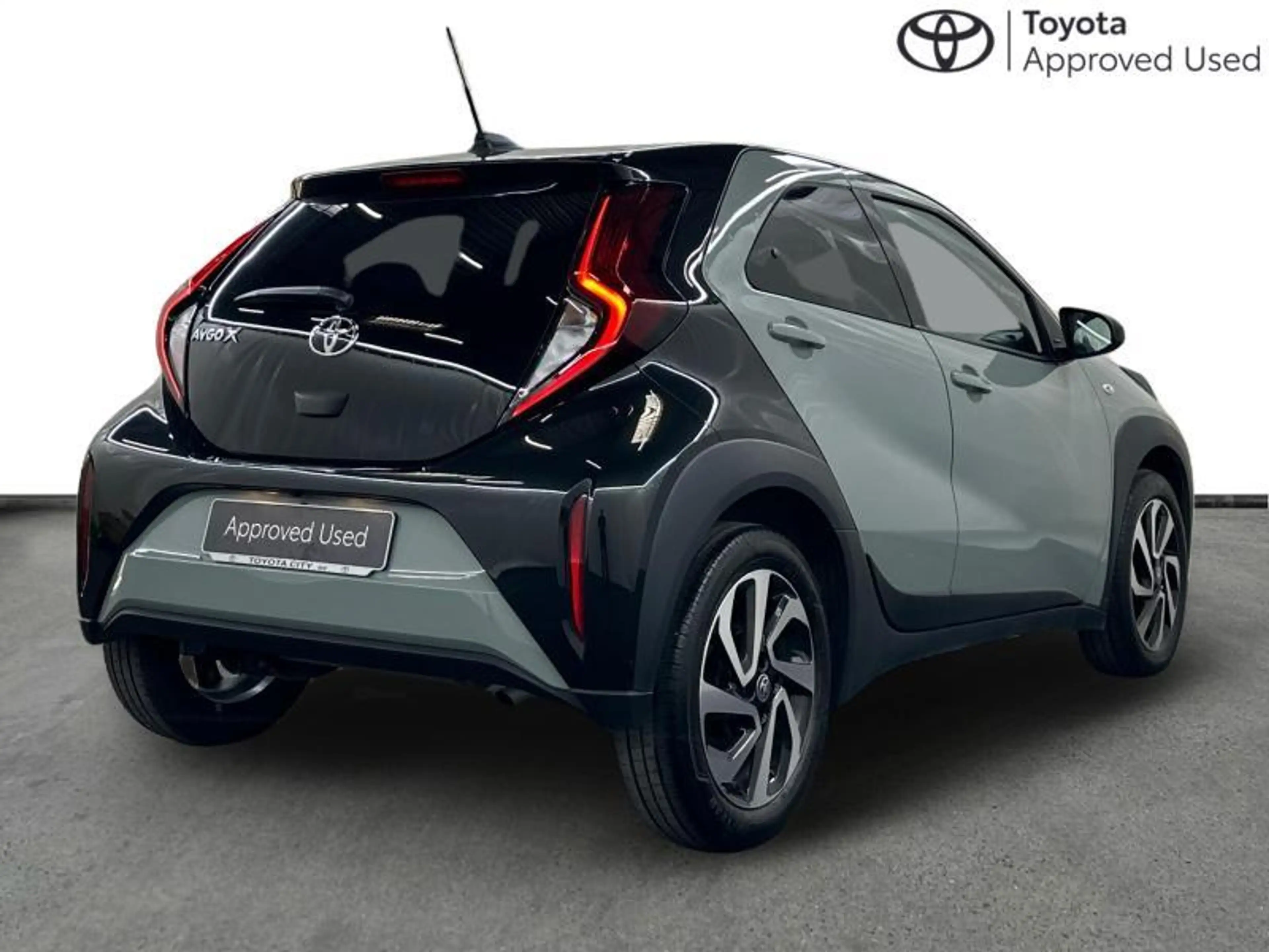 Toyota Aygo X AT Pulse | carplay | camera — photo 15