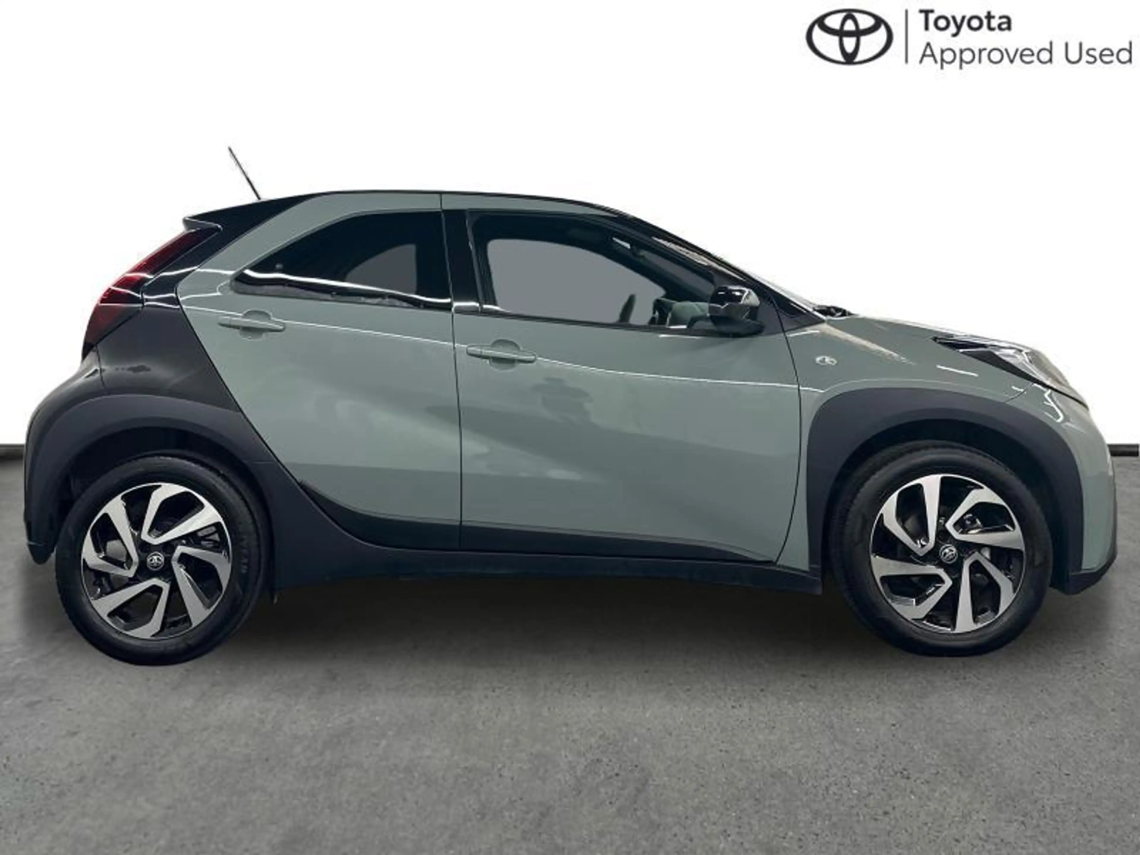 Toyota Aygo X AT Pulse | carplay | camera — photo 14