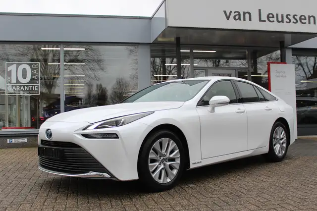 Toyota Mirai DYNAMIC PARELMOER LAK KEYLESS JBL-AUDIO STOELVERWA