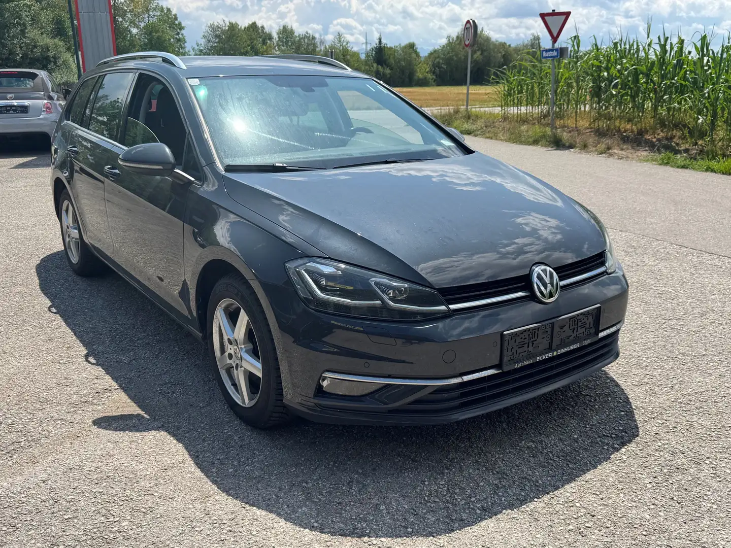 Volkswagen Golf Variant 2.0 TDI Highline Grau - 2