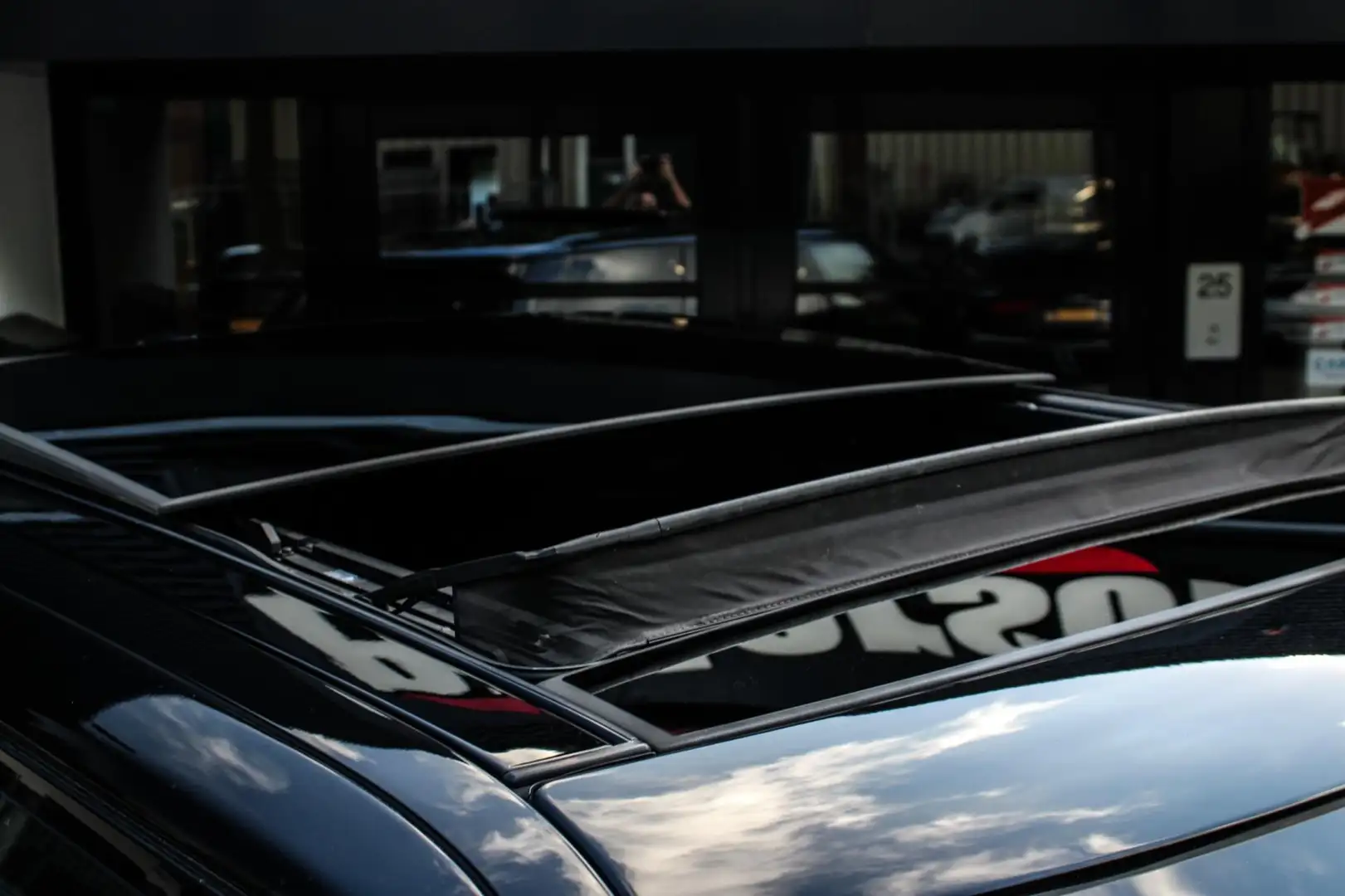 Land Rover Range Rover 5.0 V8 Autobiography !ALLE OPTIES! Zwart - 2