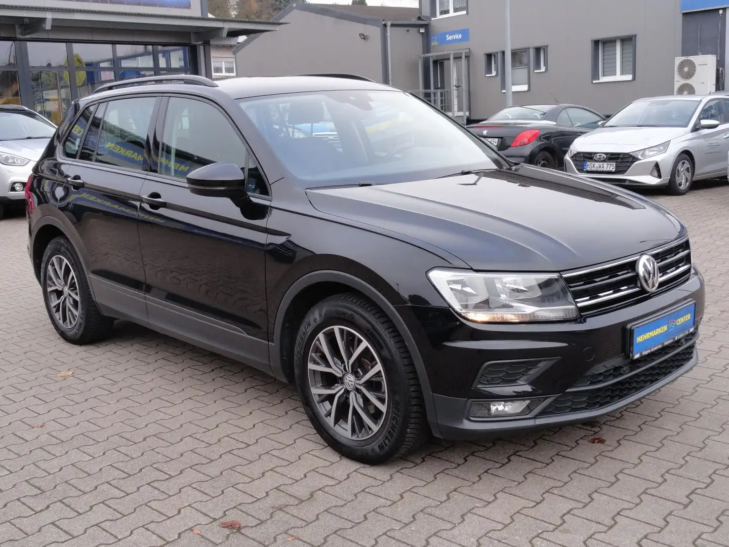Volkswagen Tiguan Trendline BMT/Start-Stopp Schwarz - 2