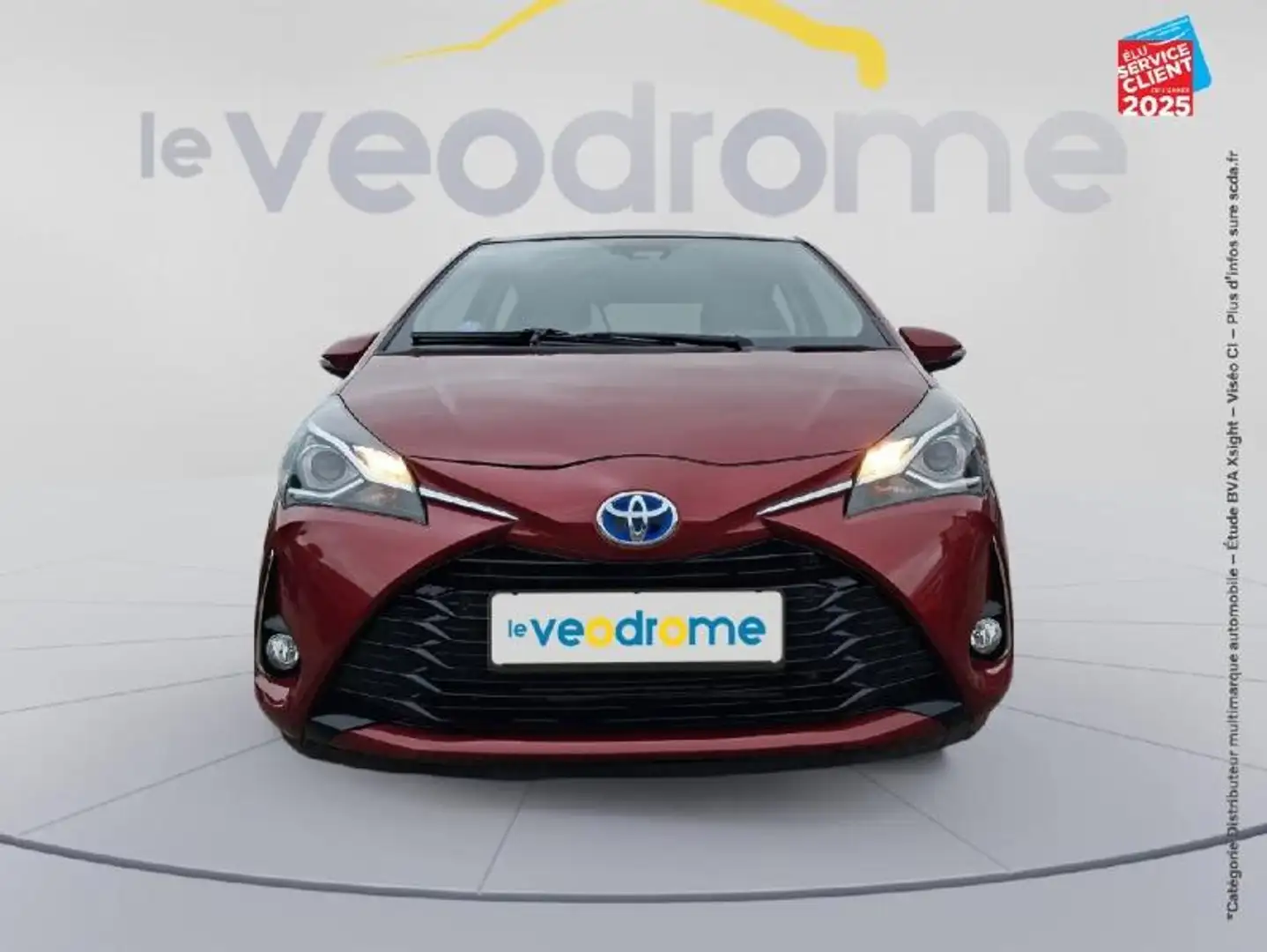 Toyota Yaris 100h Dynamic 5p Rojo - 2