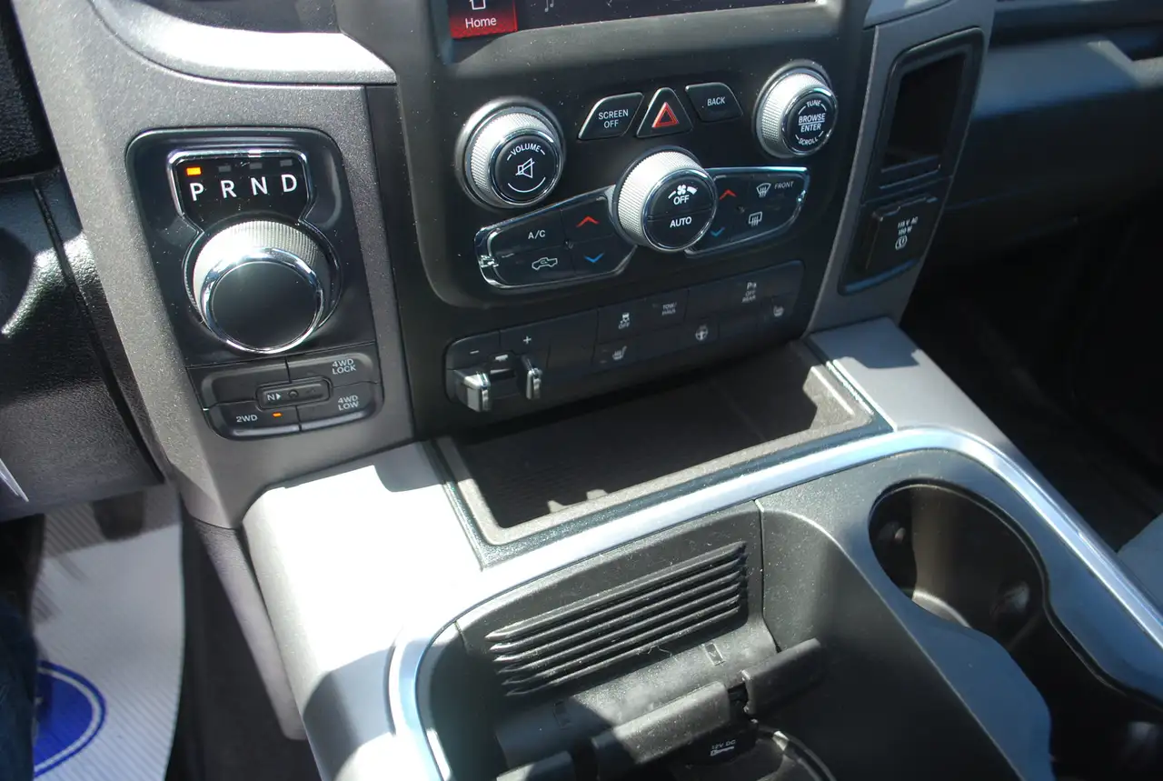 RAM 1500 снимка RAM 1500