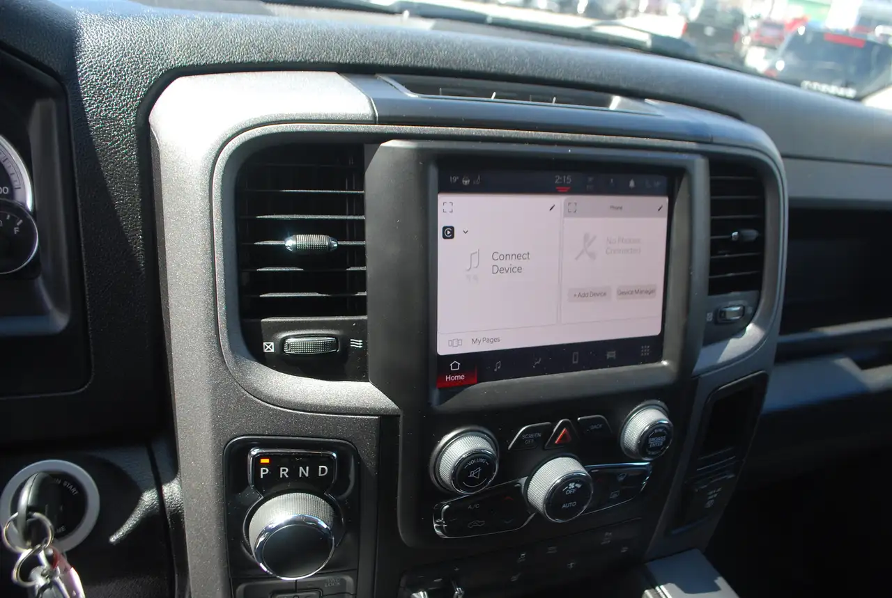 RAM 1500 снимка RAM 1500