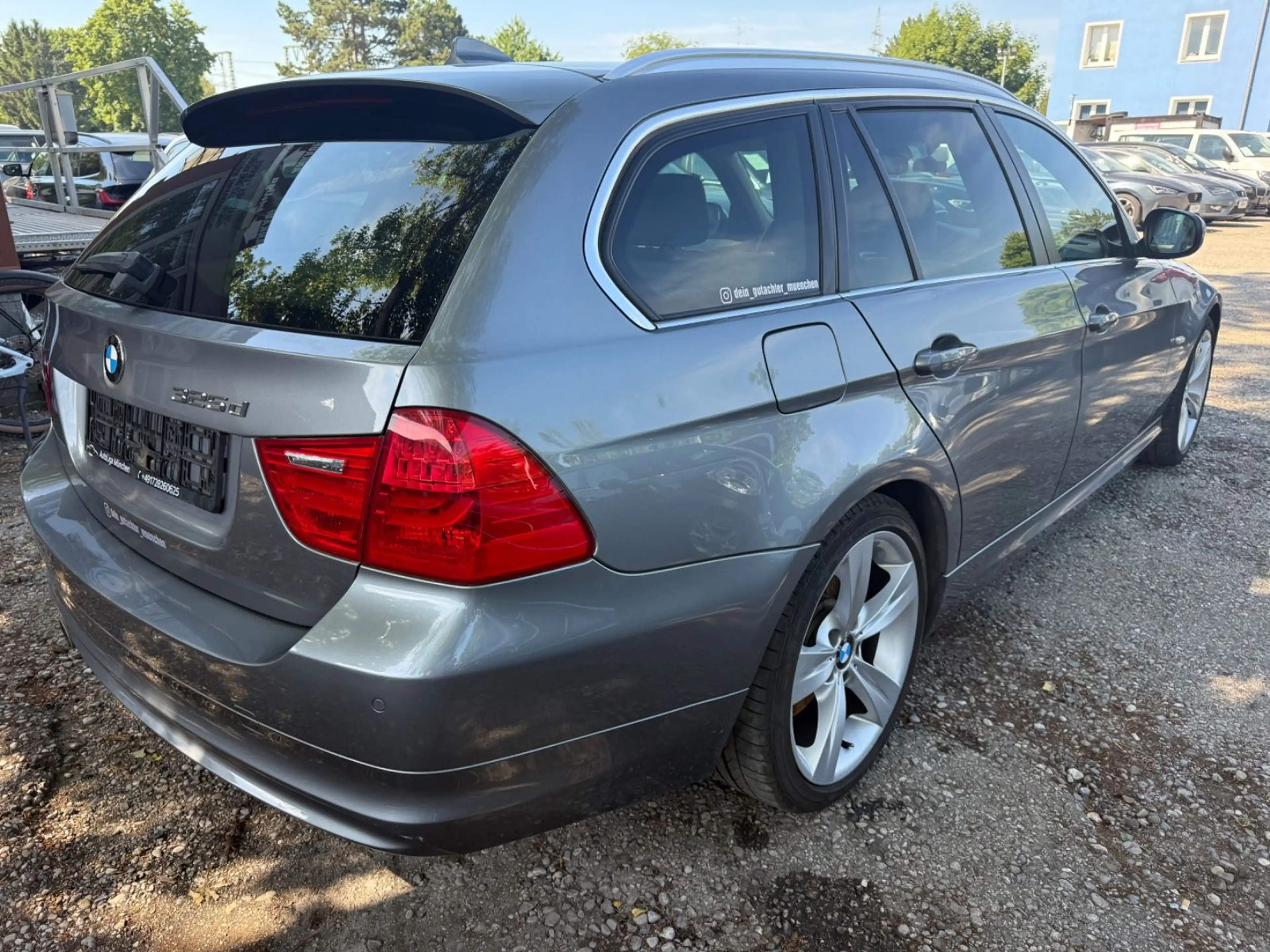 BMW 325 d Touring — photo 6