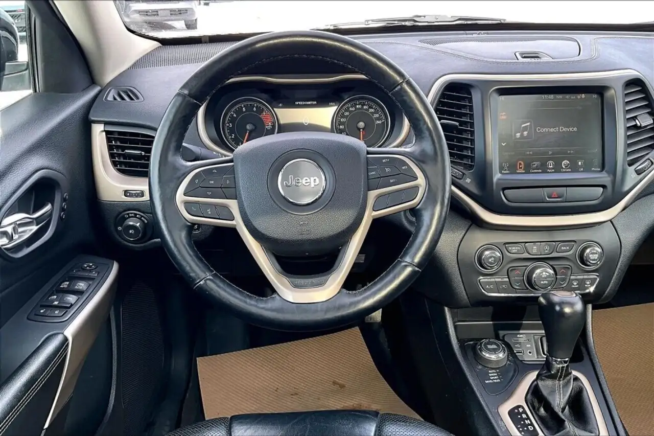 Jeep Cherokee снимка Jeep Cherokee
