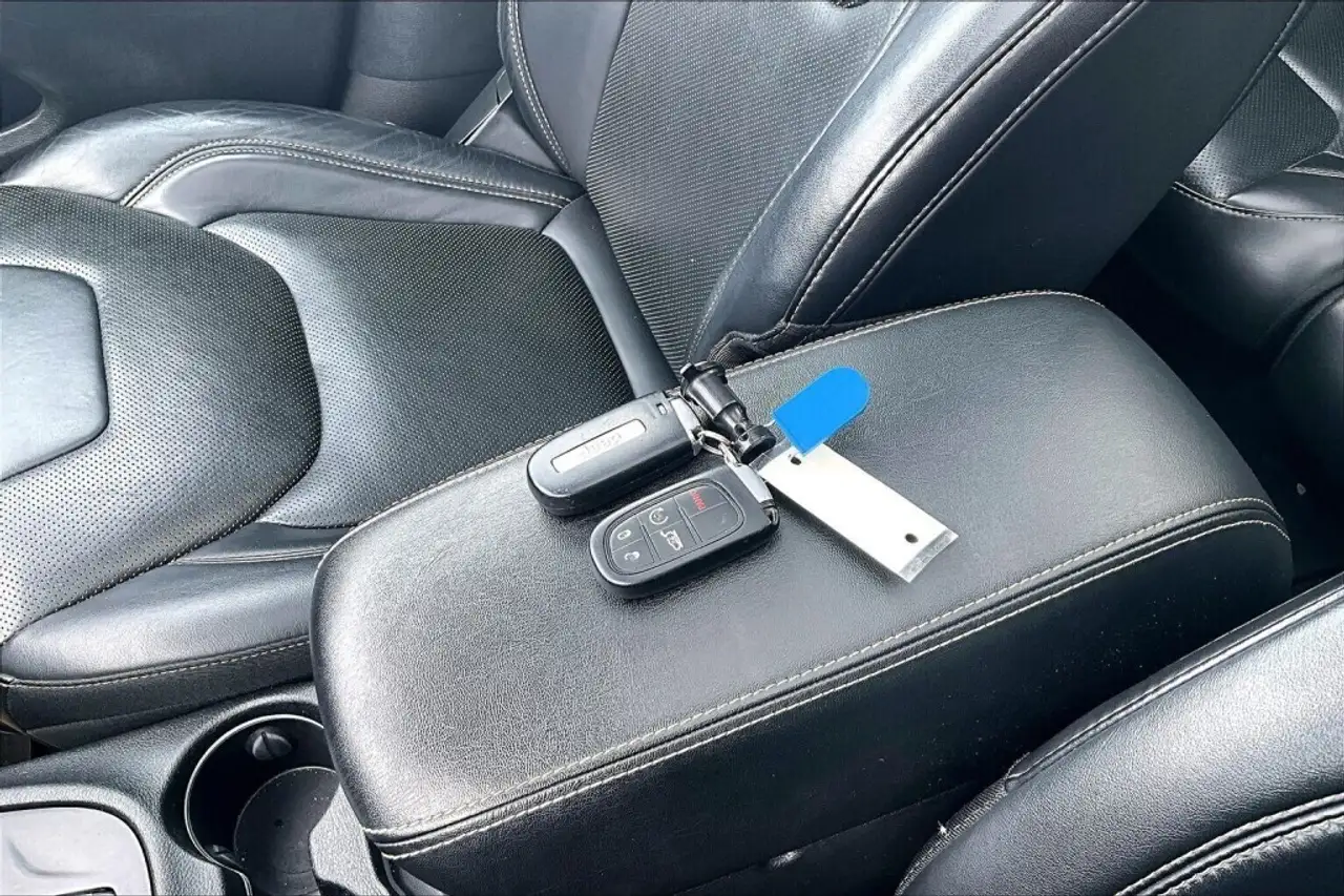 Jeep Cherokee снимка Jeep Cherokee
